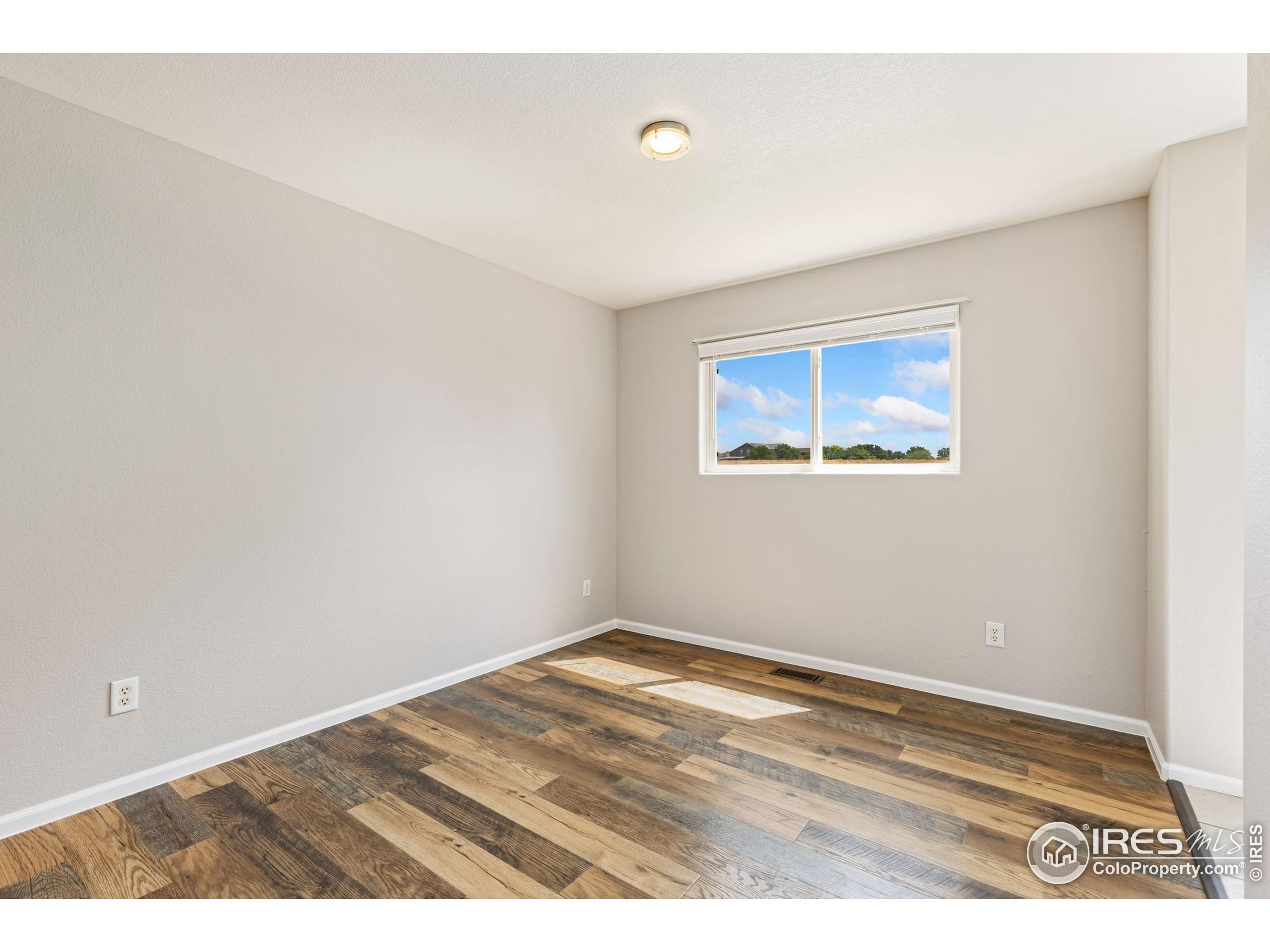 1601 Great Western Dr M8