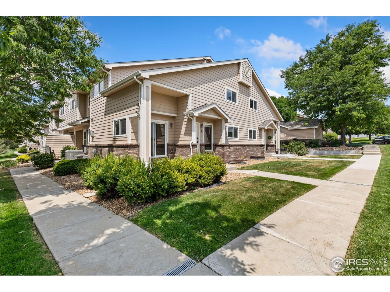 1601 Great Western Dr M8