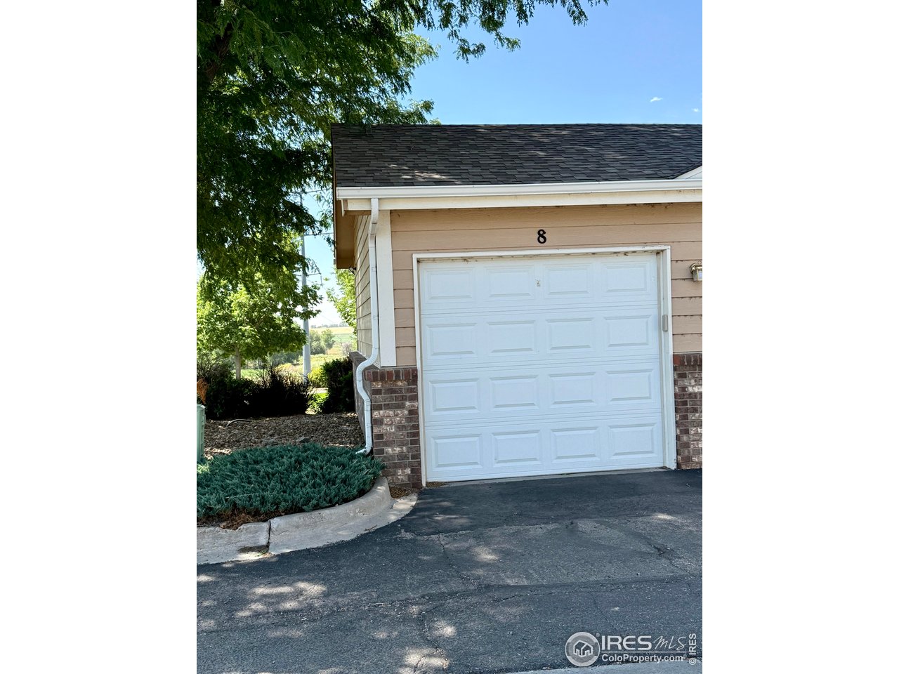 1601 Great Western Dr M8