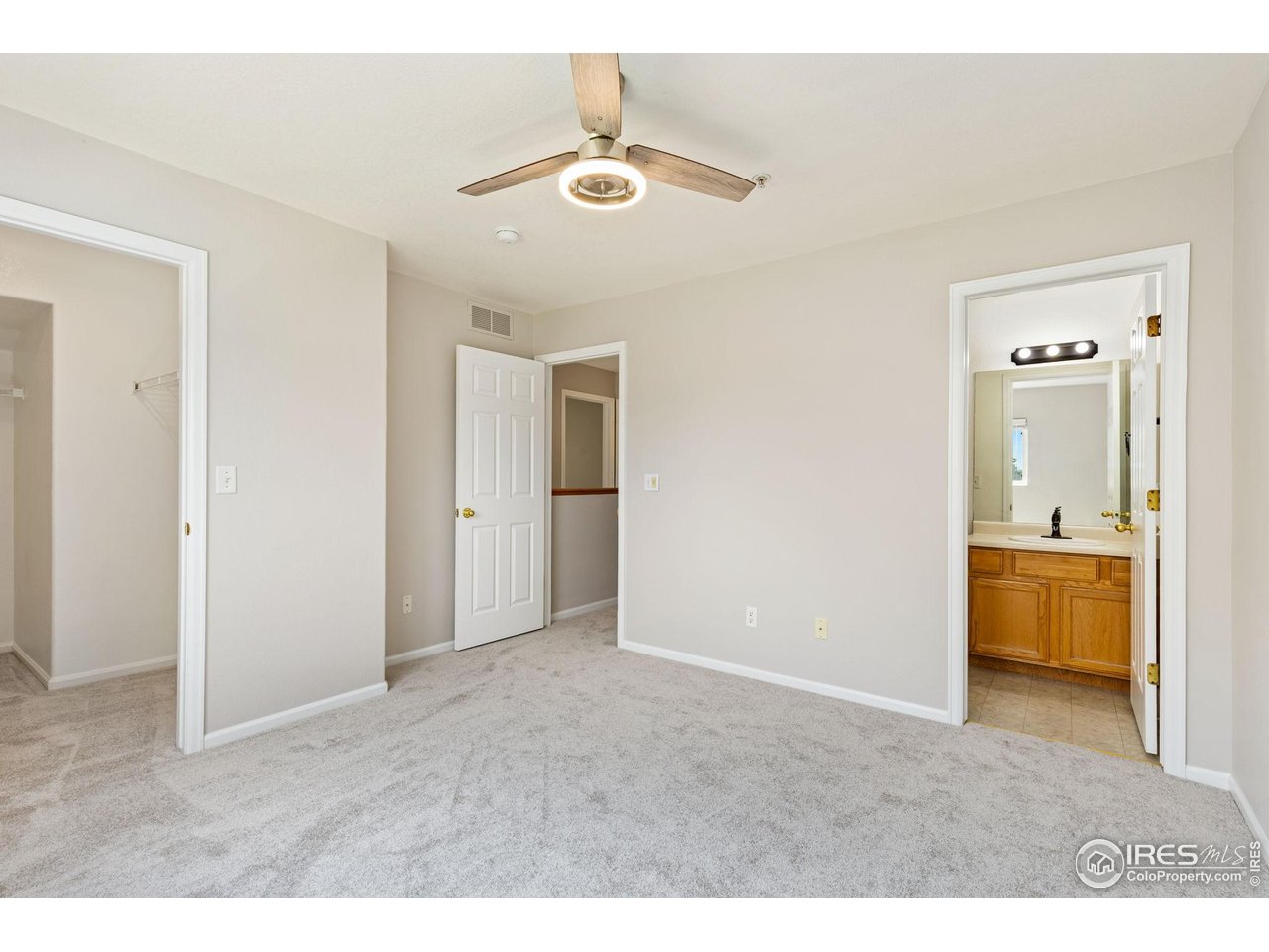 1601 Great Western Dr M8