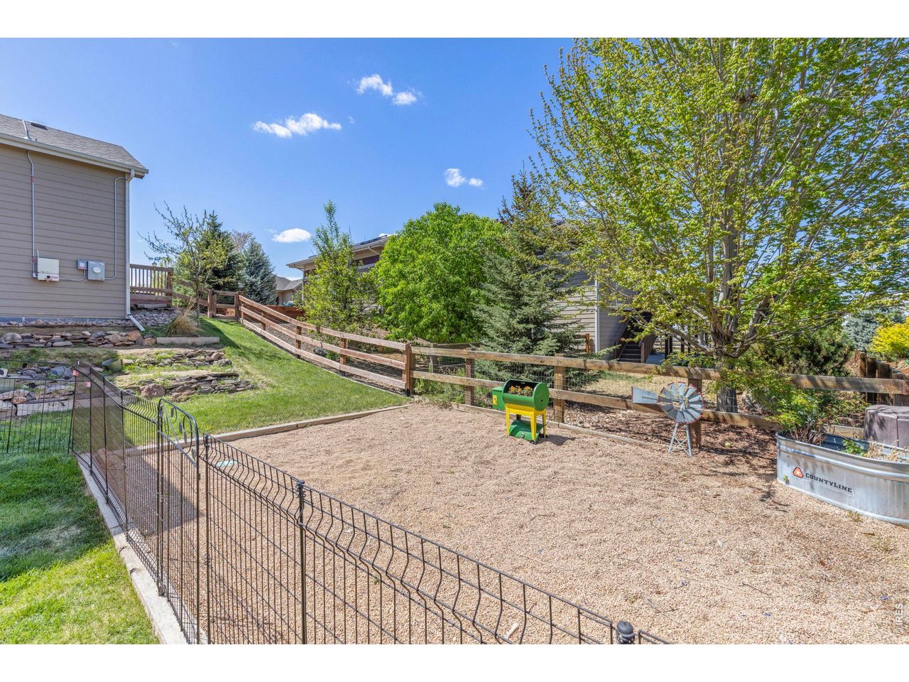 410 Sage Ave