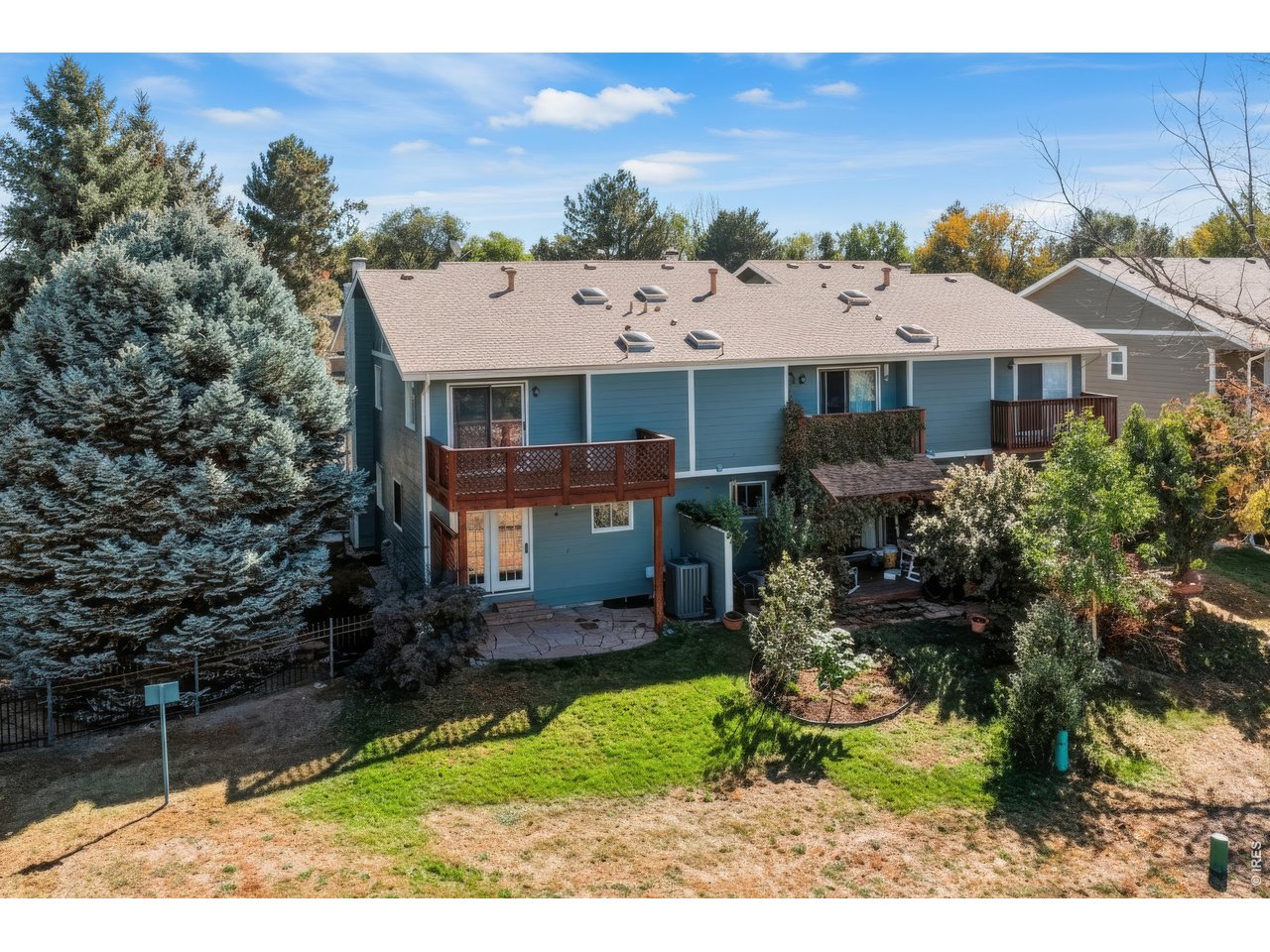 1241 Baker St