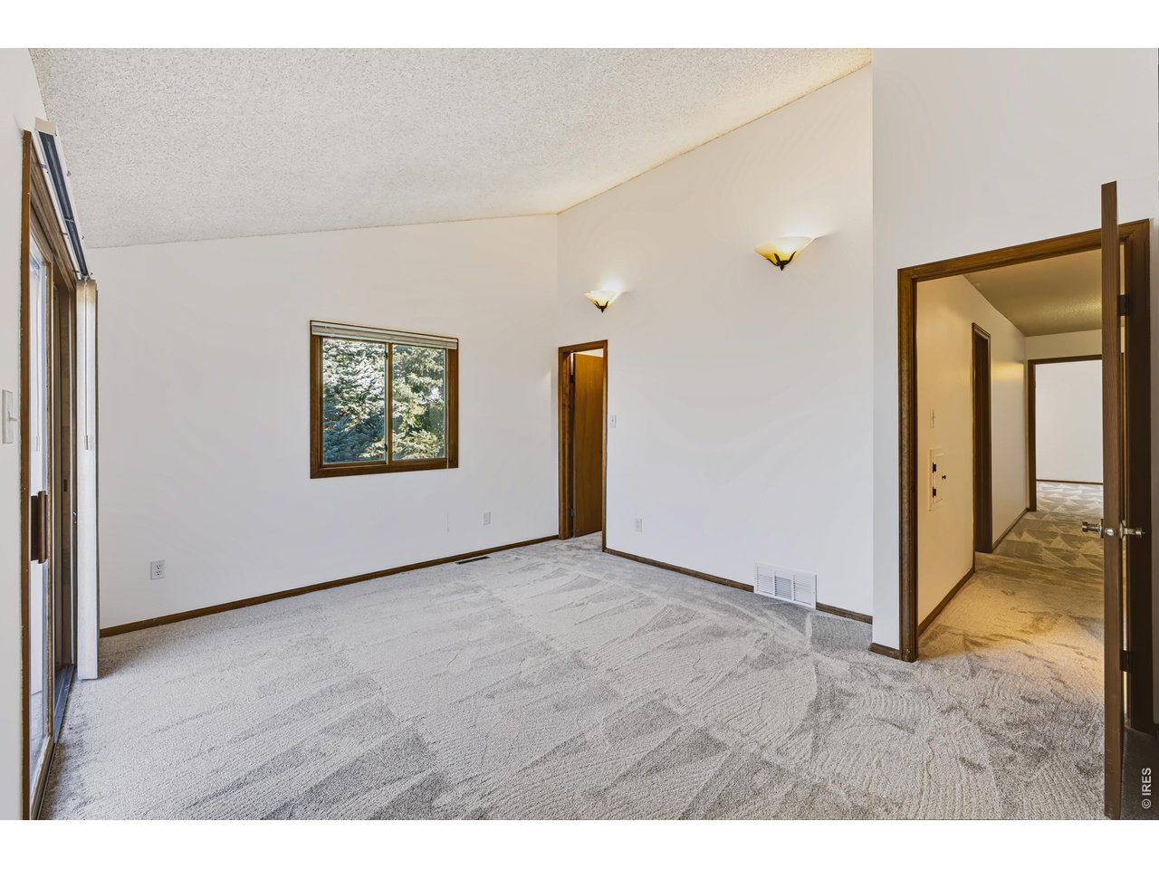 1241 Baker St