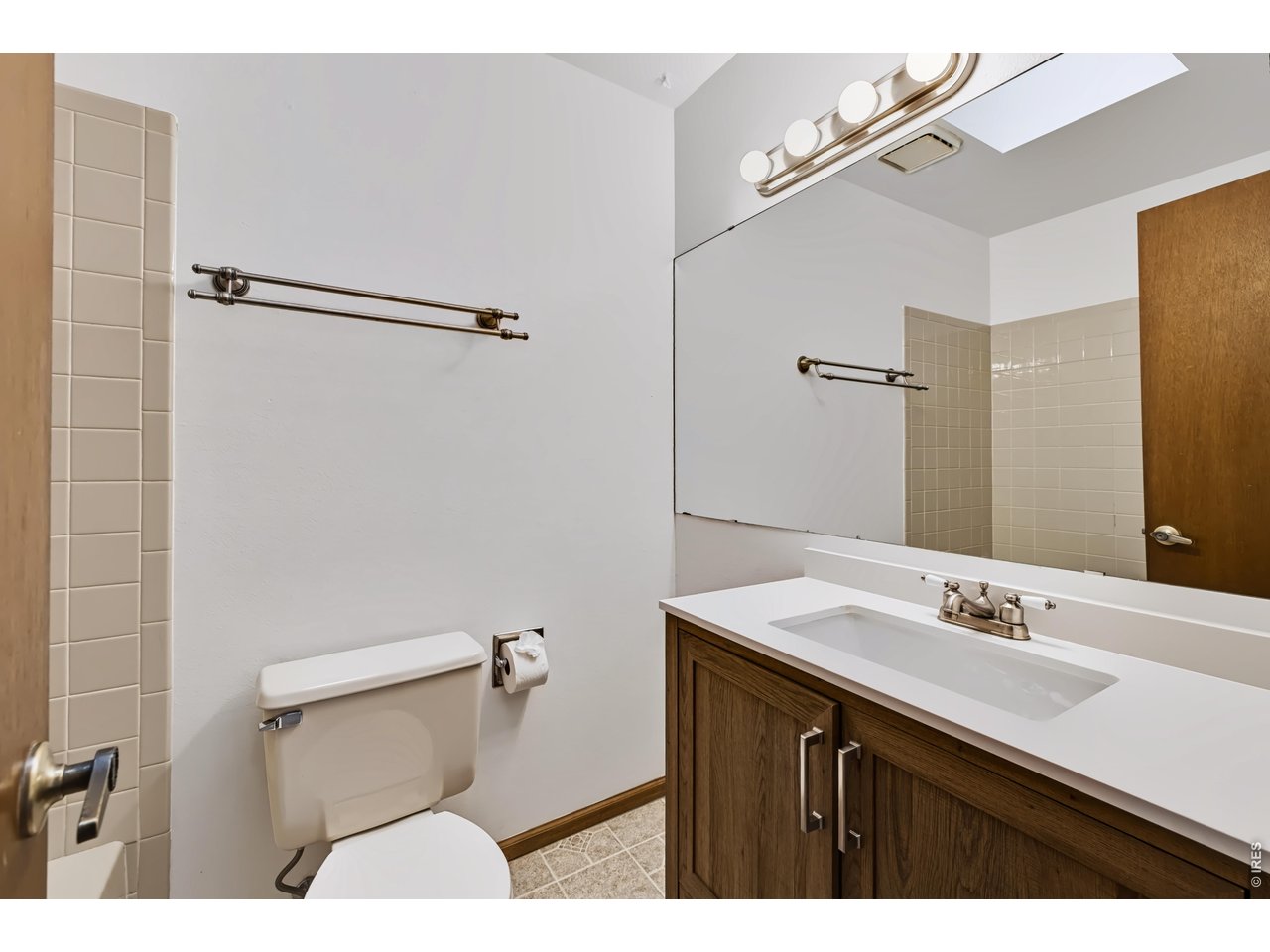 1241 Baker St