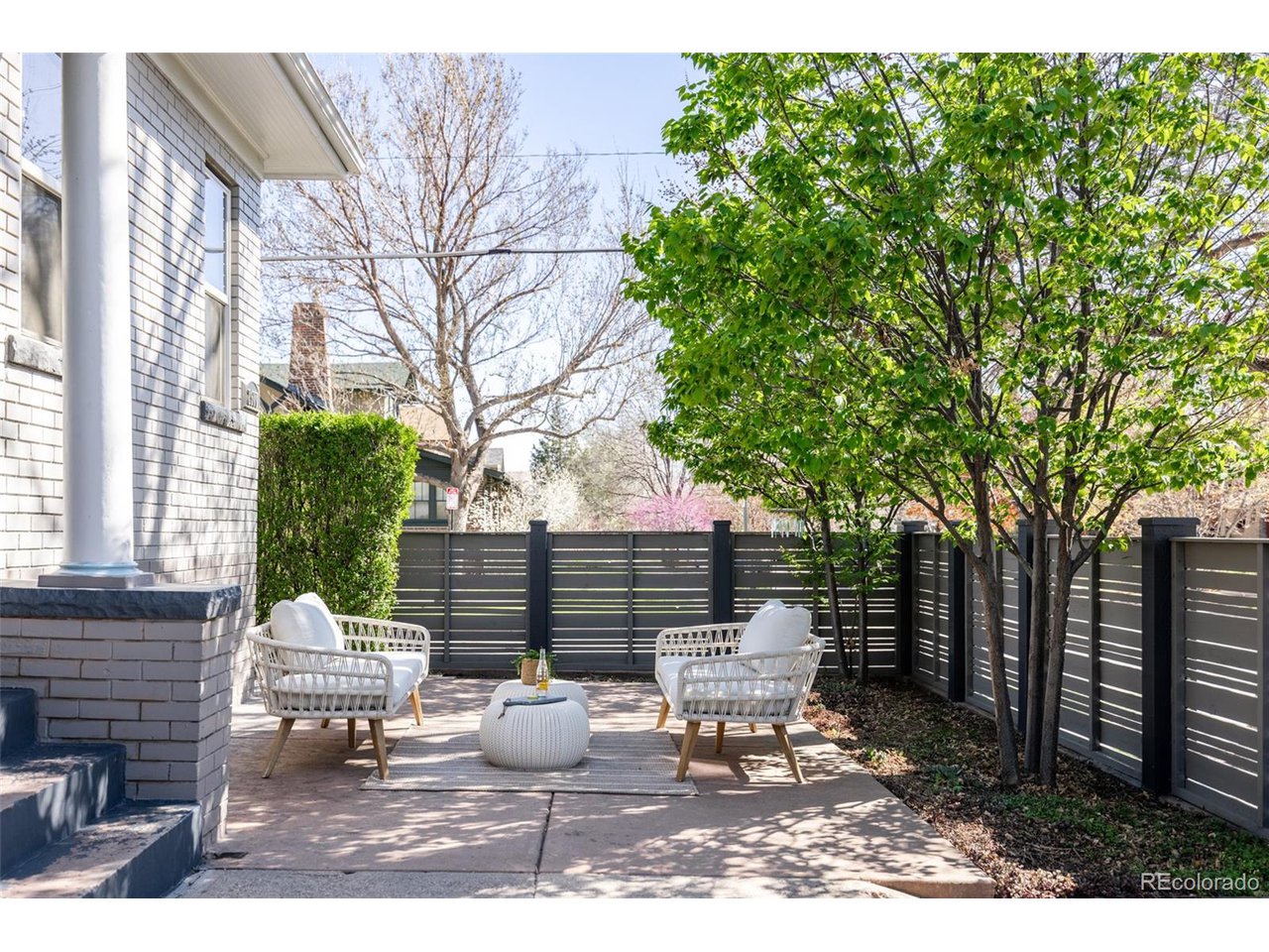 2500 Clermont St