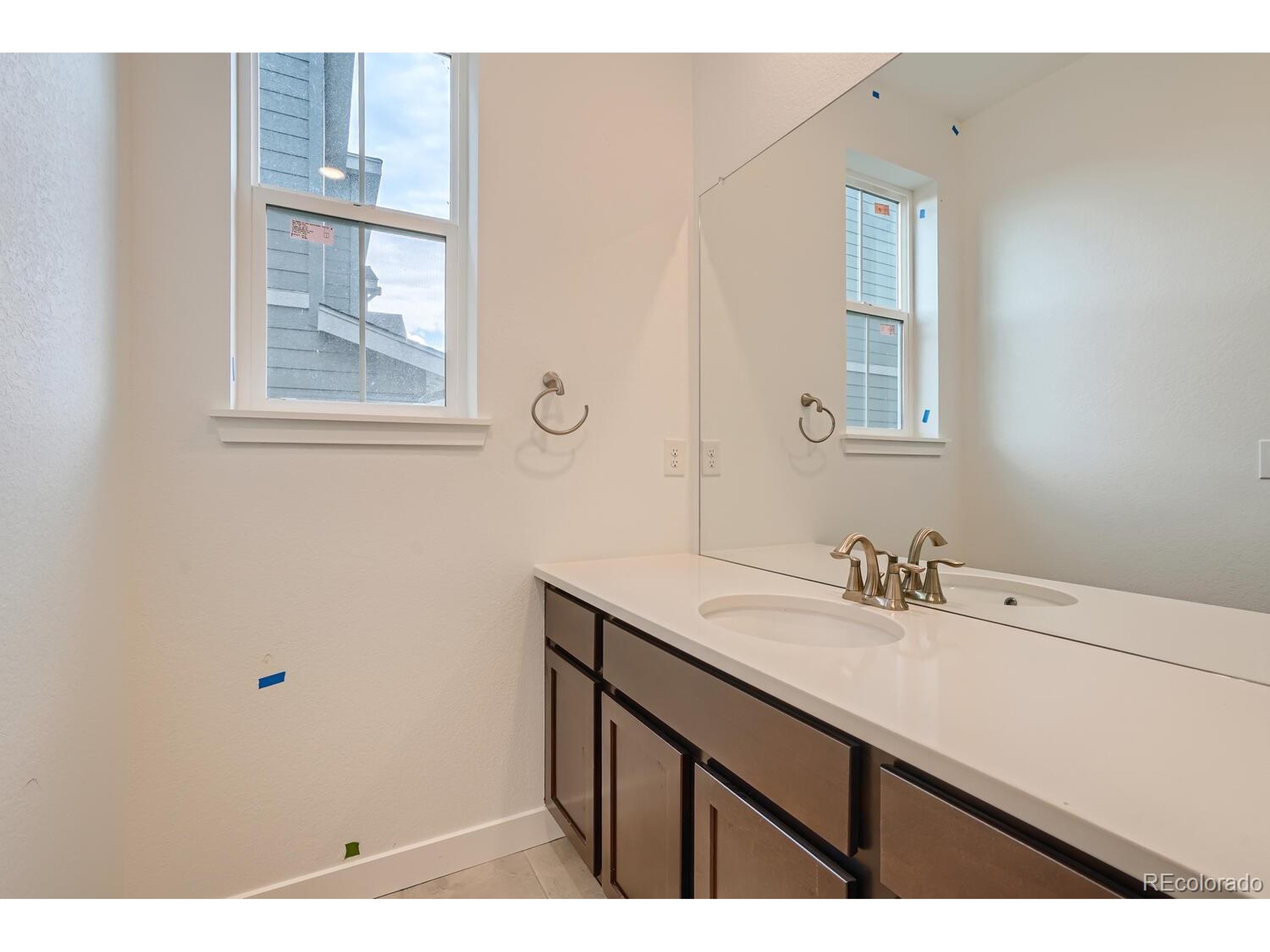 711 Meadowlark Dr