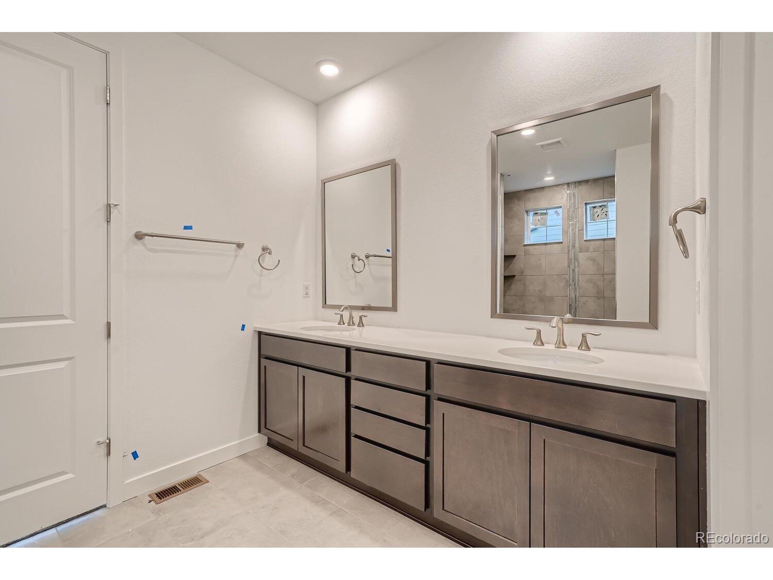 711 Meadowlark Dr