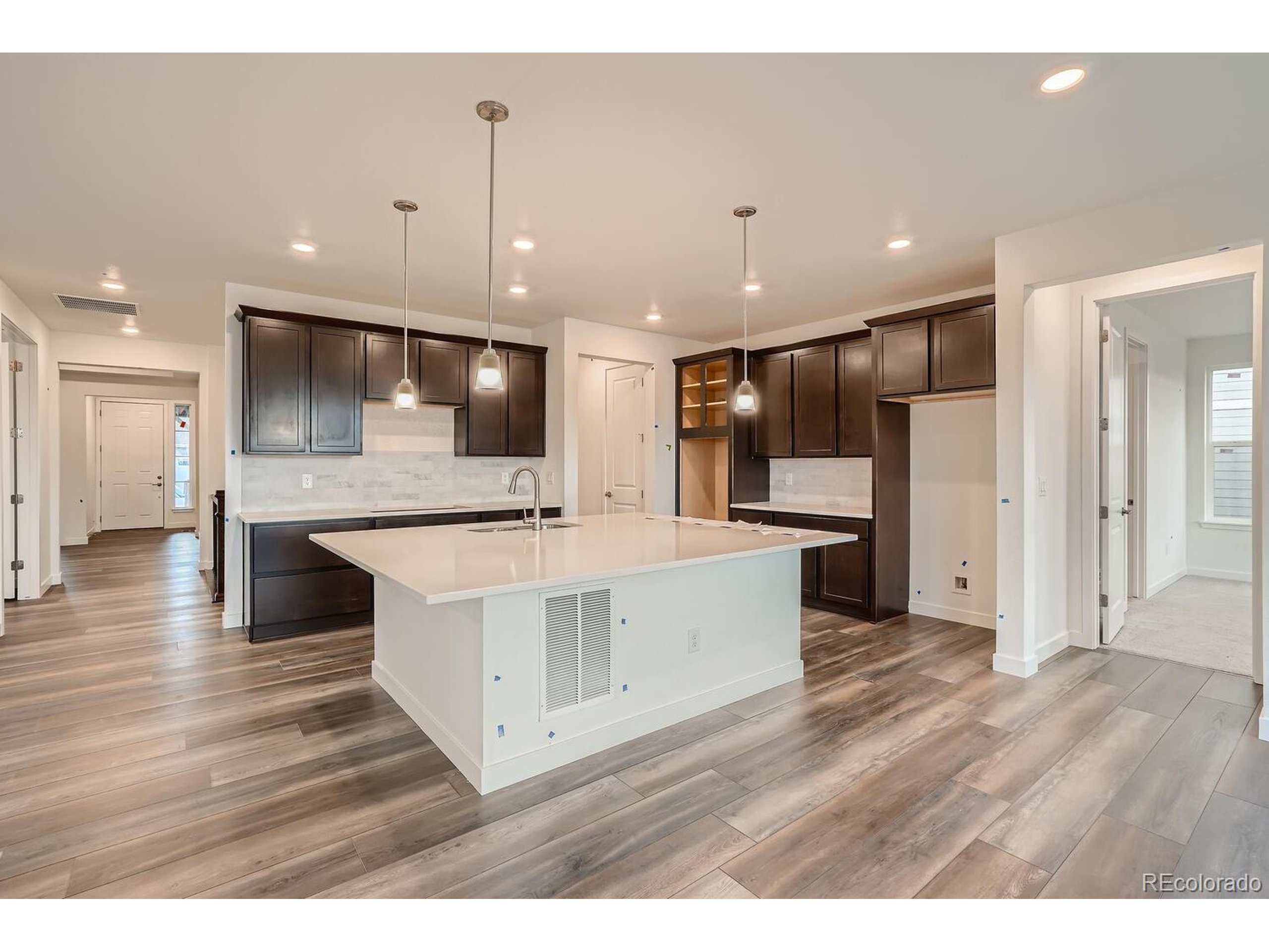 711 Meadowlark Dr