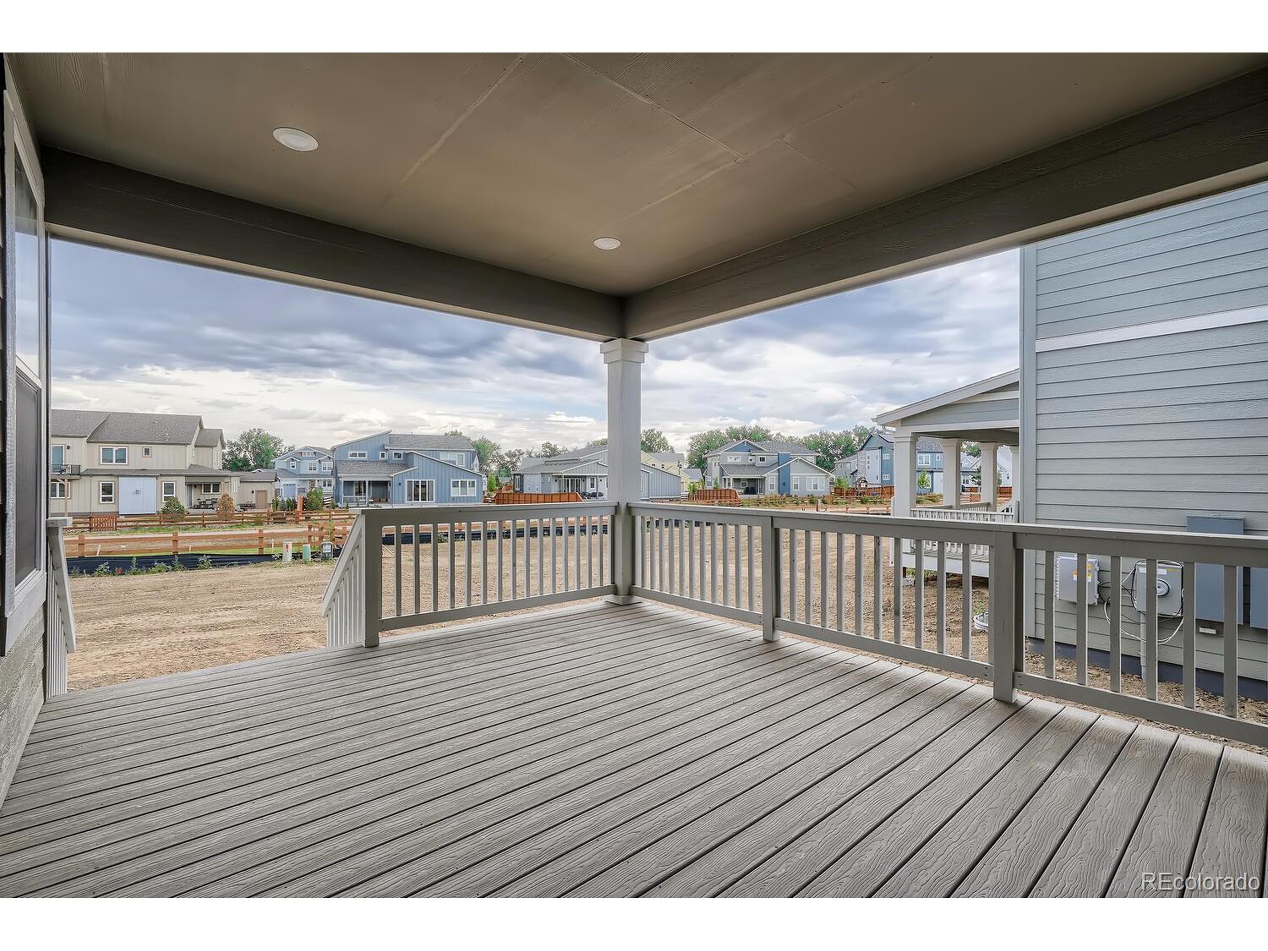 711 Meadowlark Dr