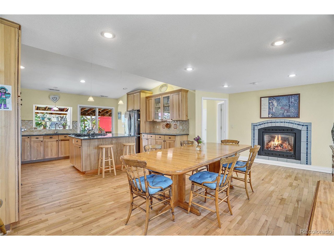 422 2nd St