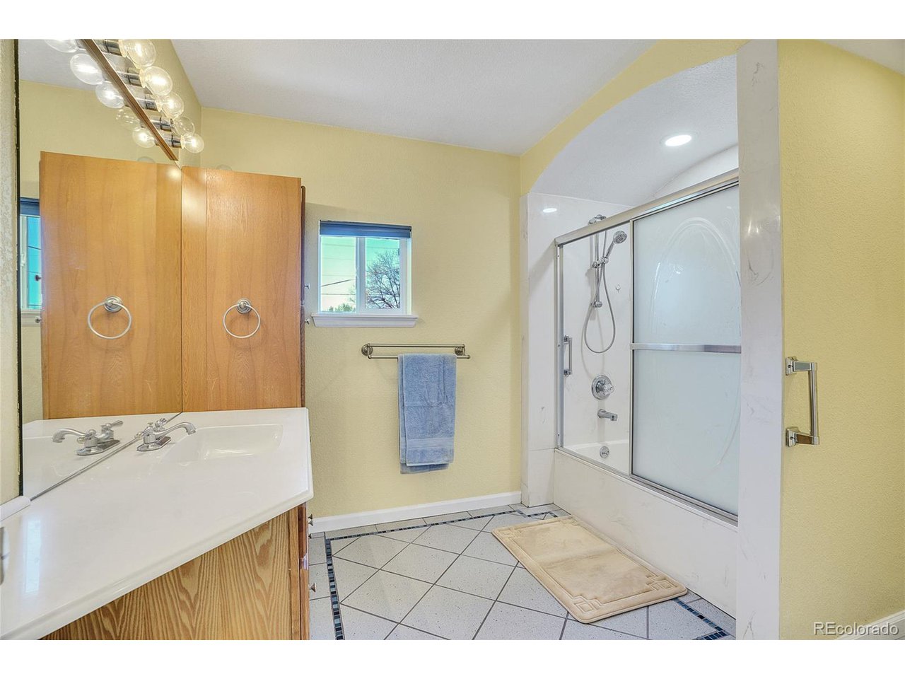 422 2nd St