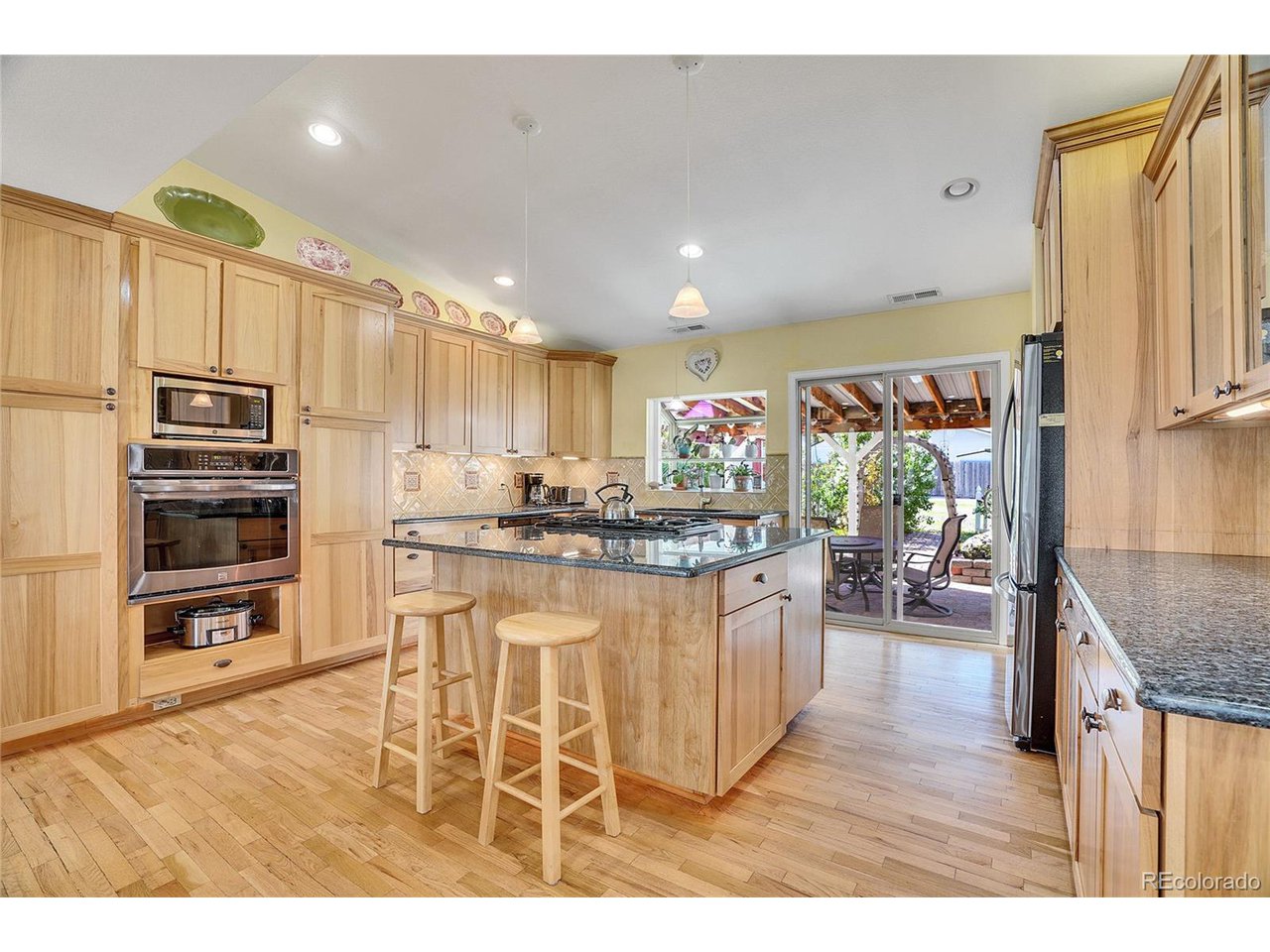 422 2nd St