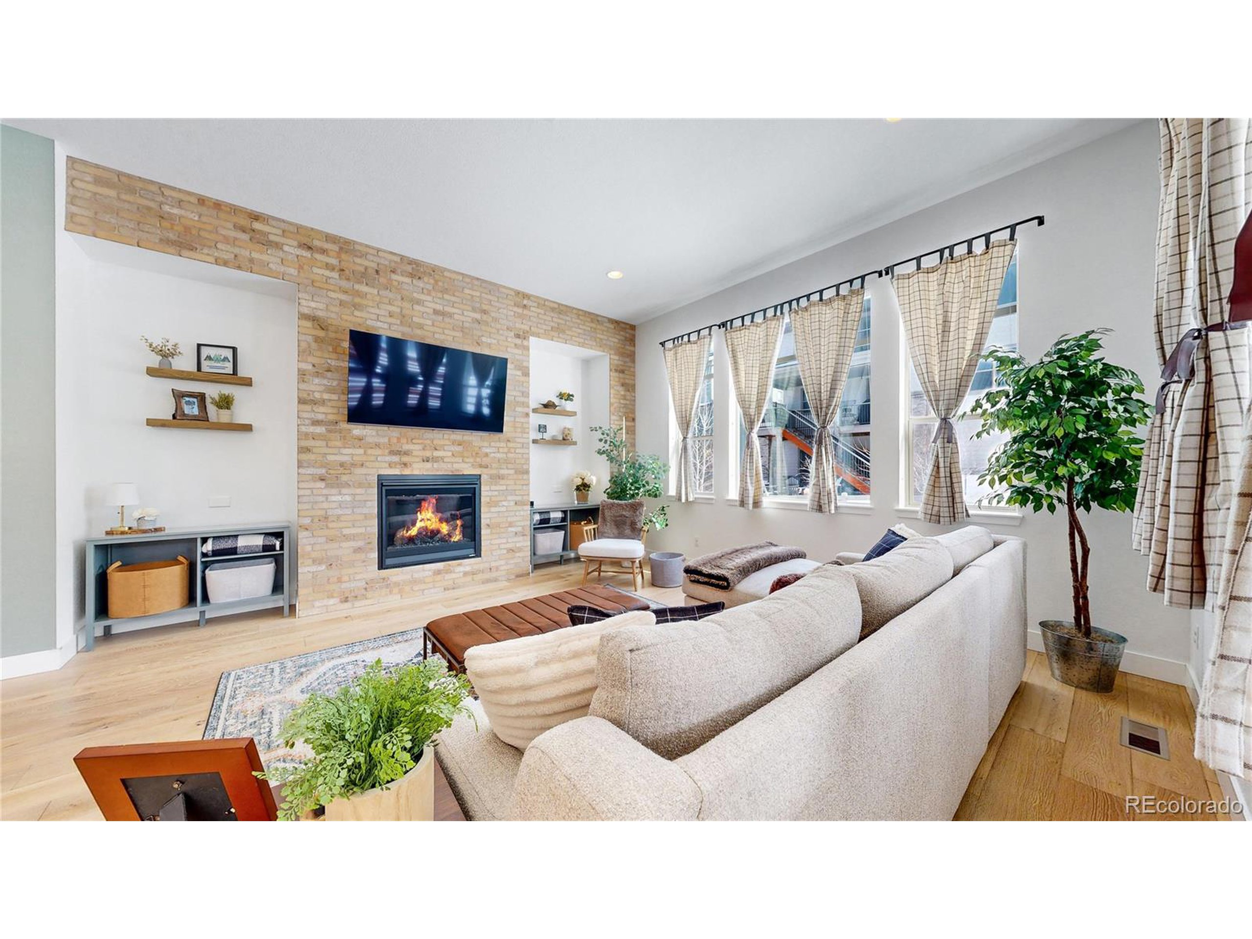 16360 Graham Peak Way