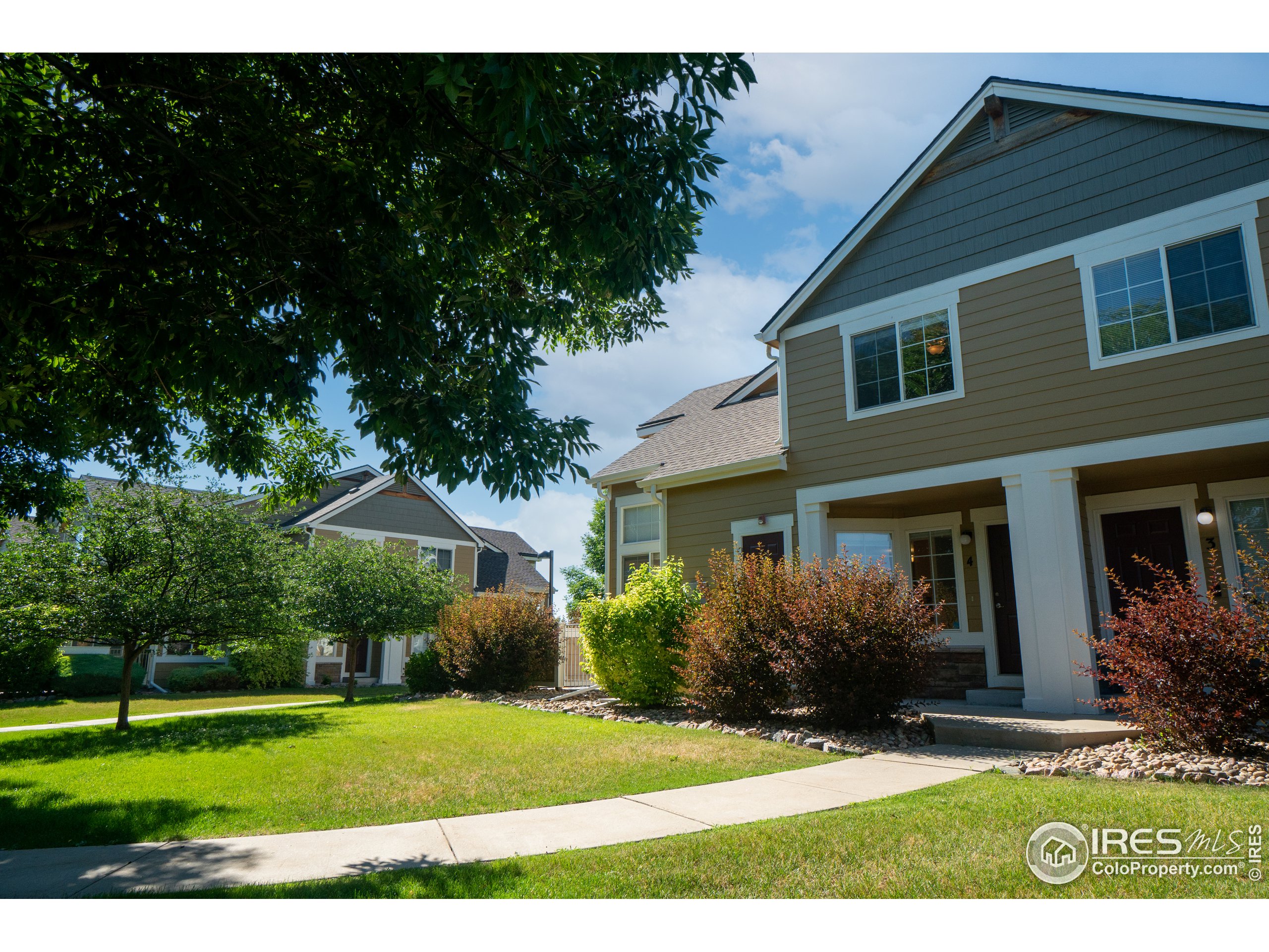 805 Summer Hawk Dr A4
