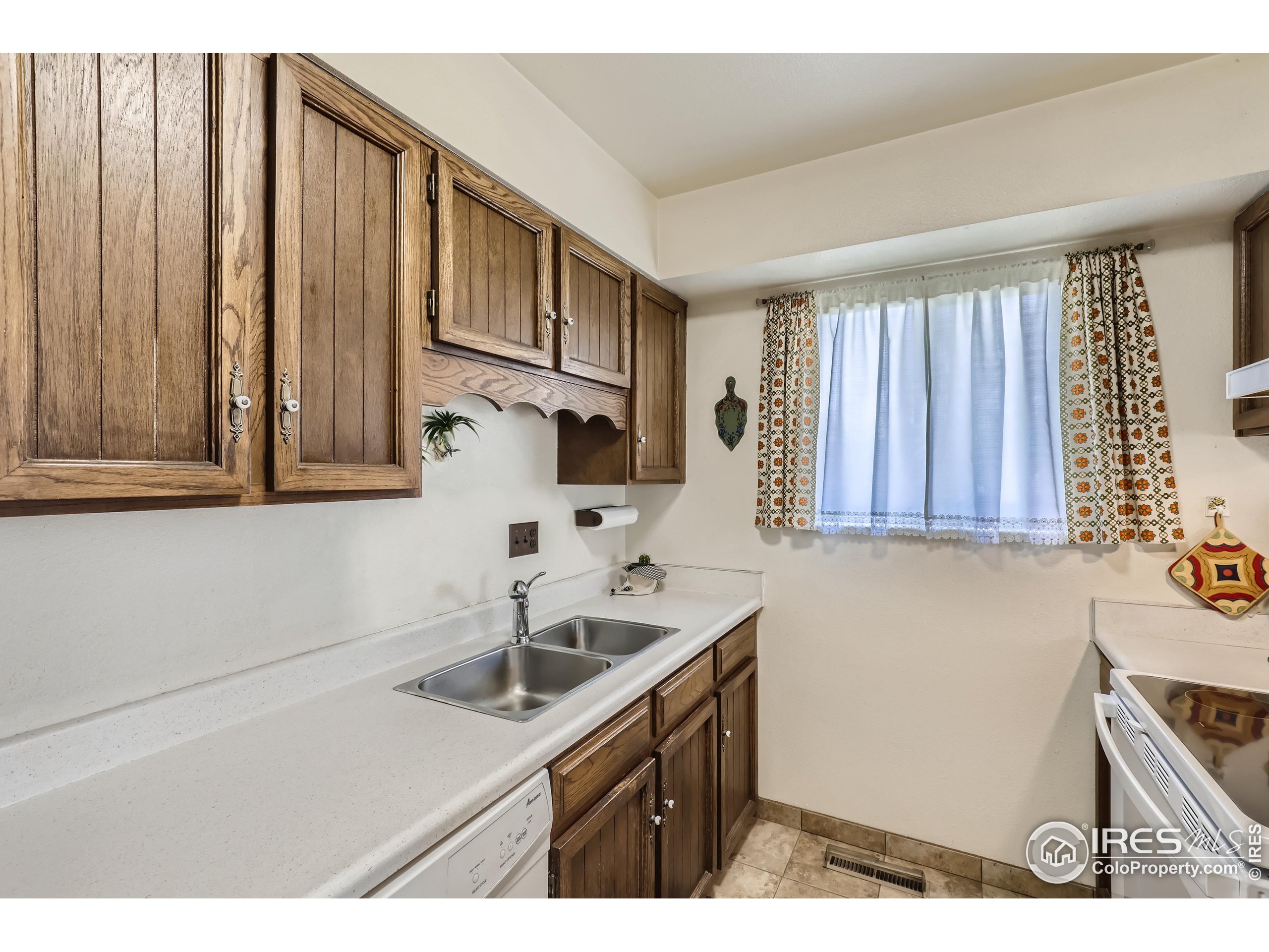 1445 Centaur Village Ct