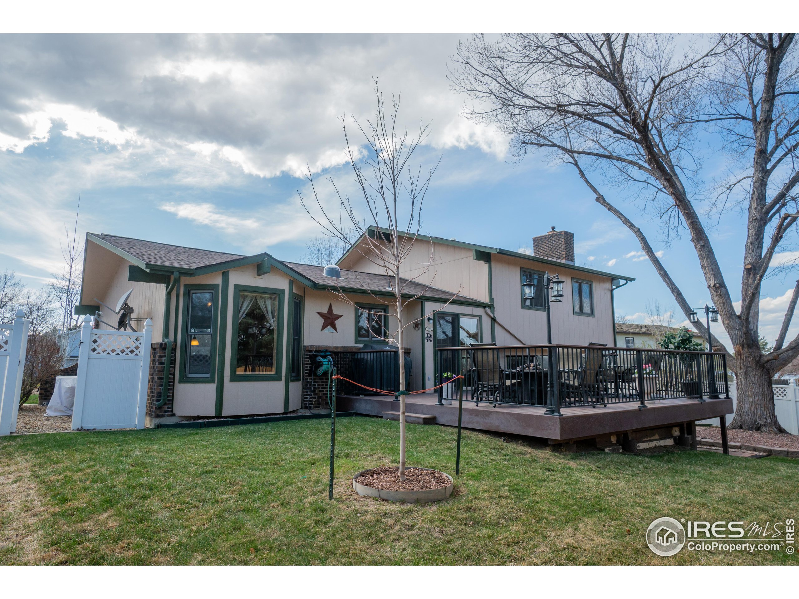 1766 Harbor Ln