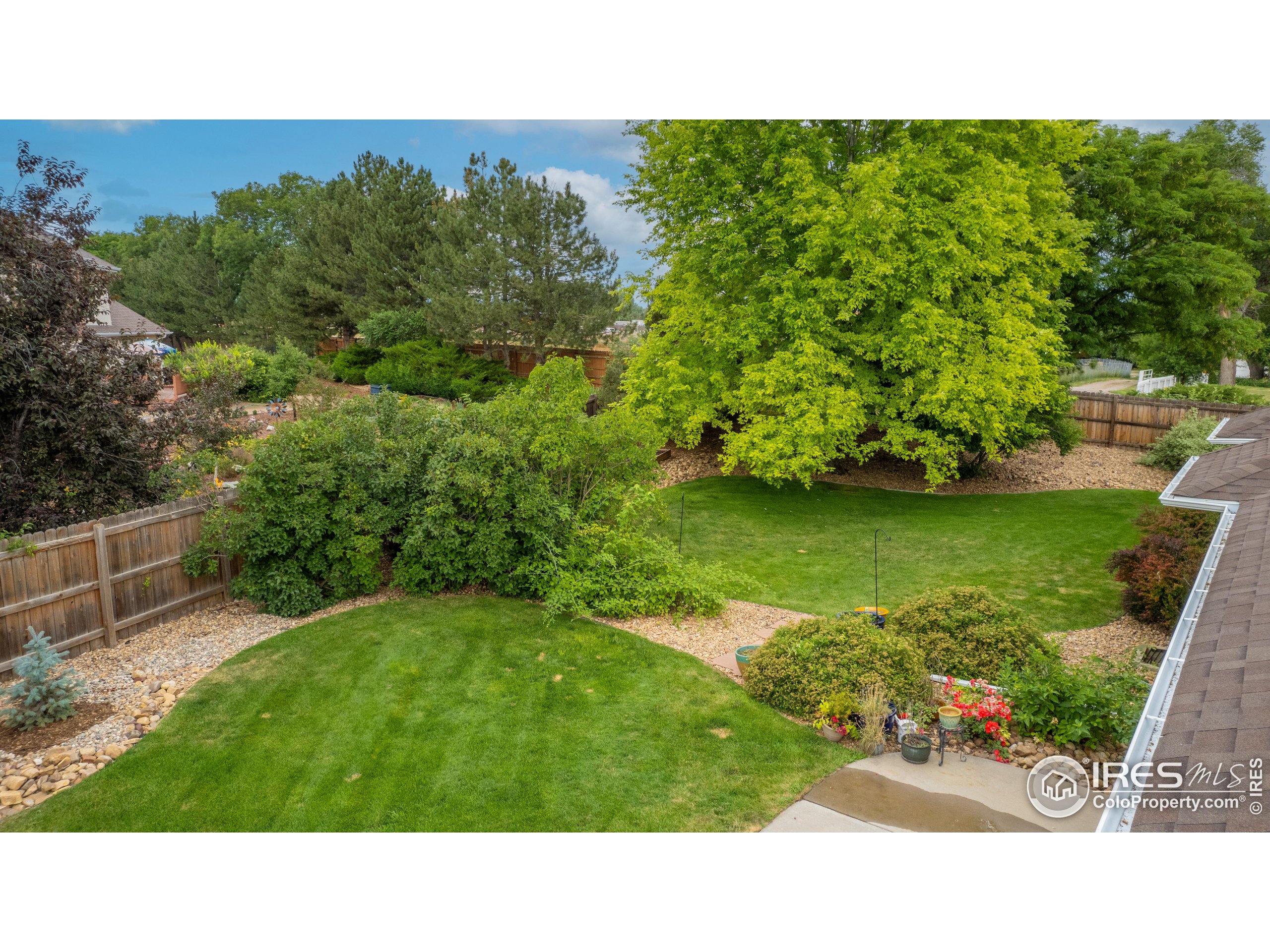 8031 Fox Hill Dr