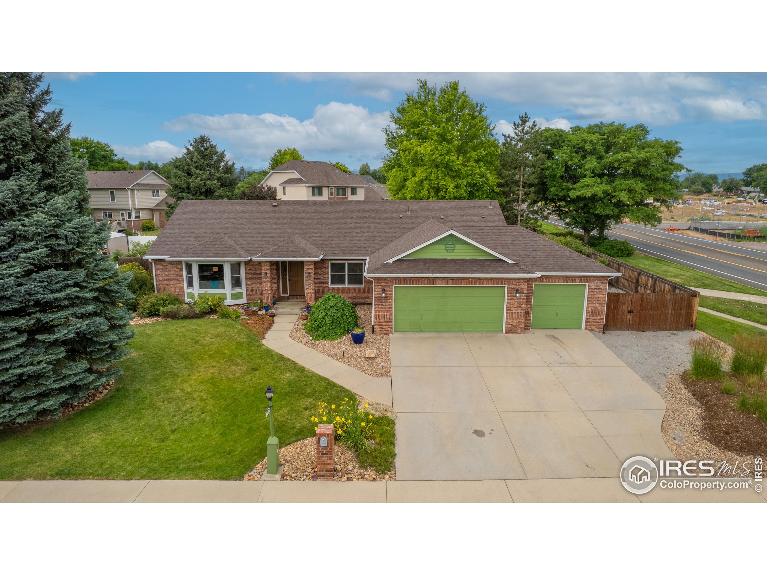 8031 Fox Hill Dr