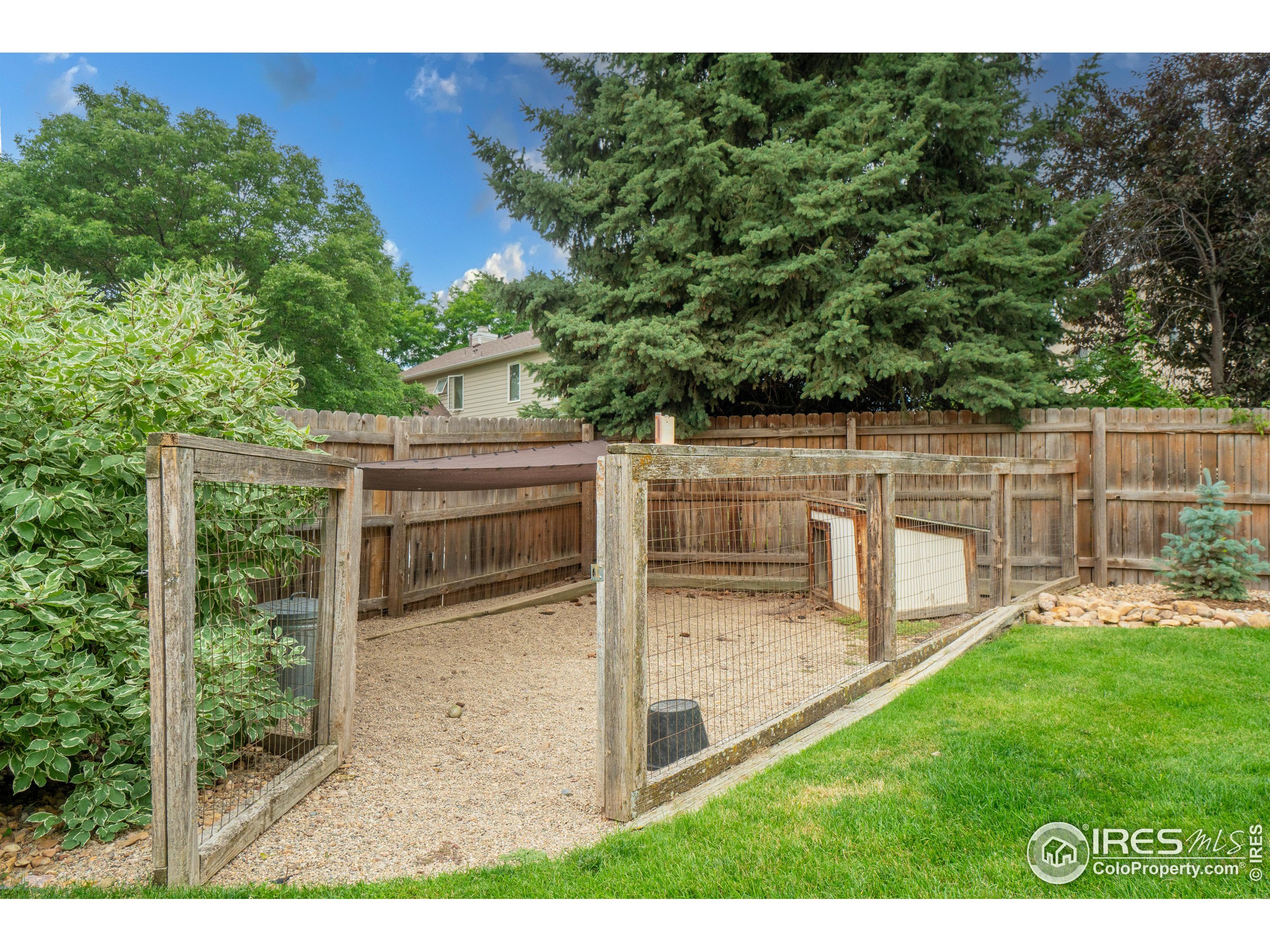 8031 Fox Hill Dr