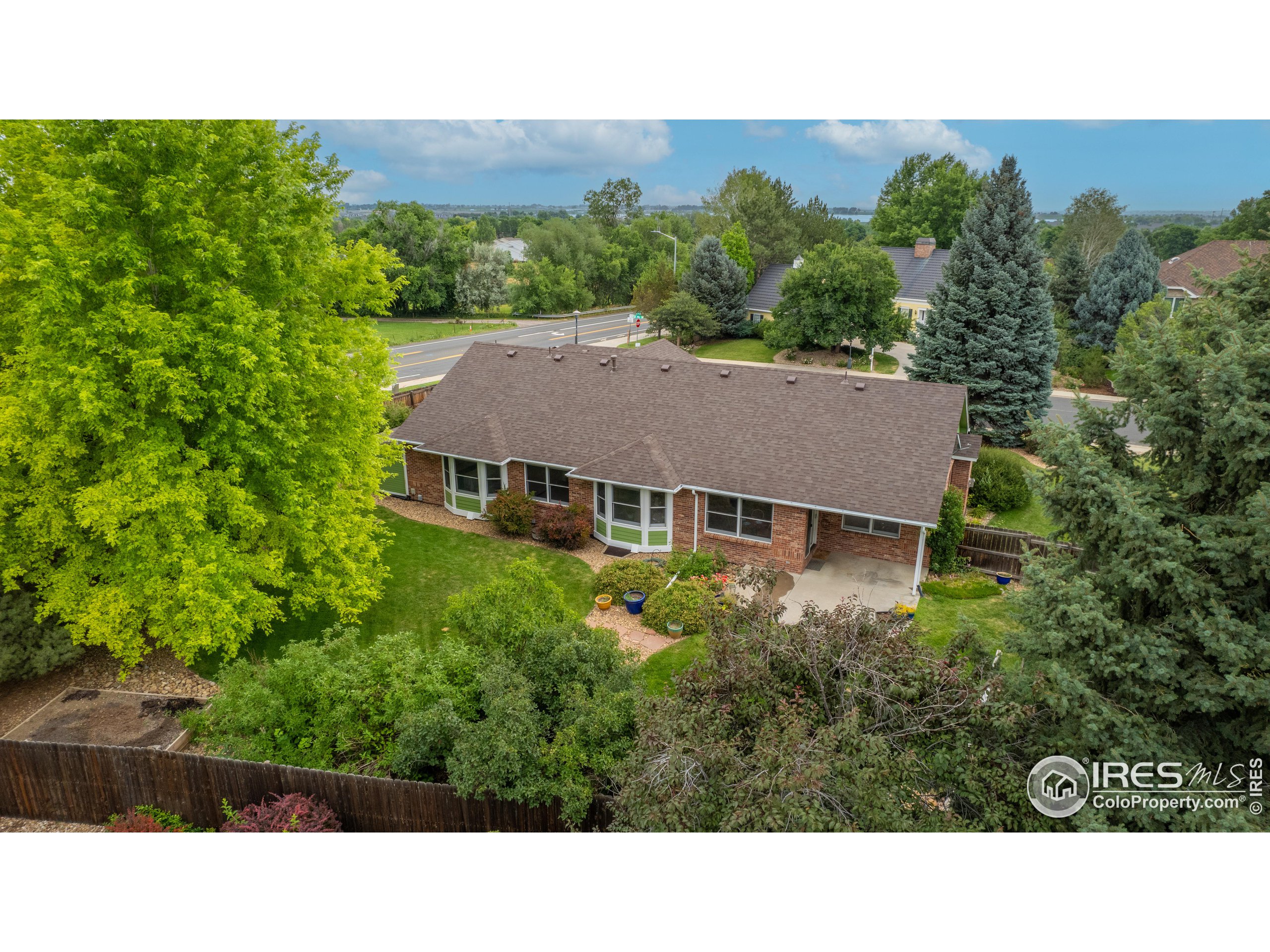 8031 Fox Hill Dr