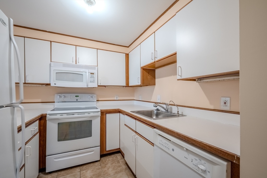 170 Gore St # 113