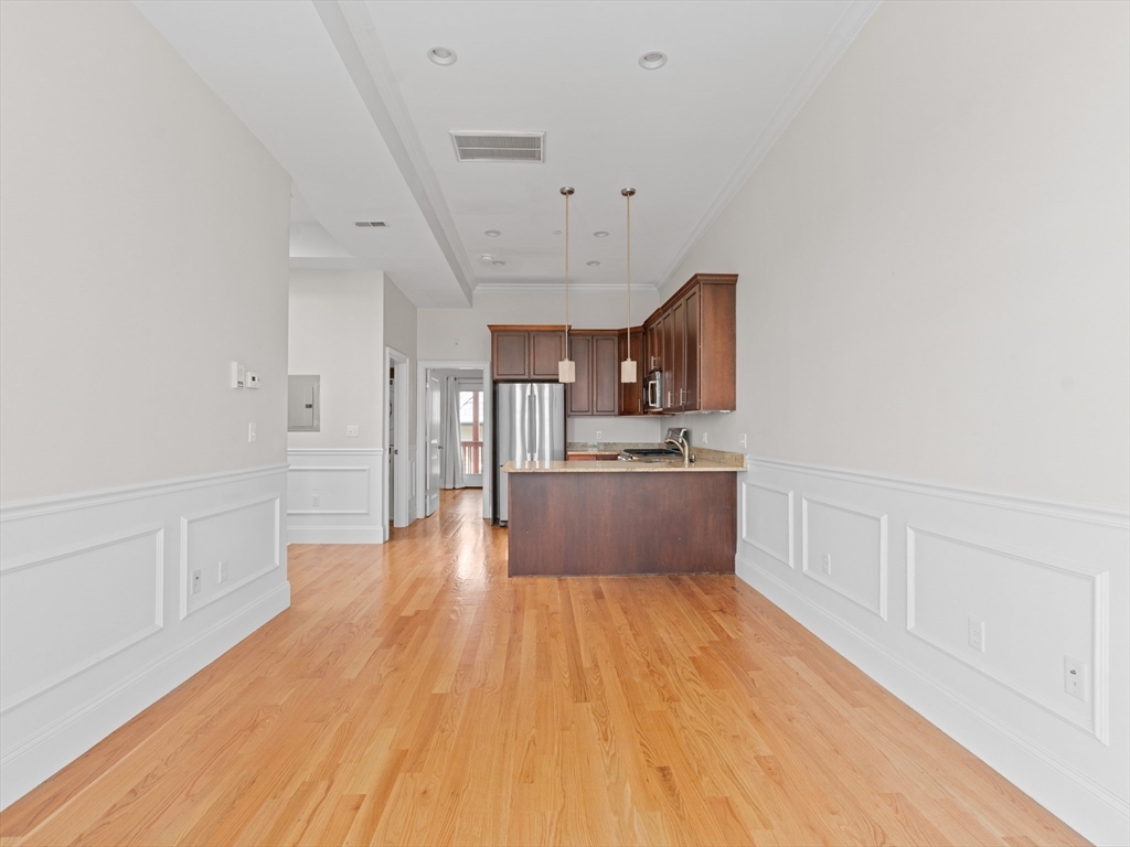 1422 Columbia # 2
