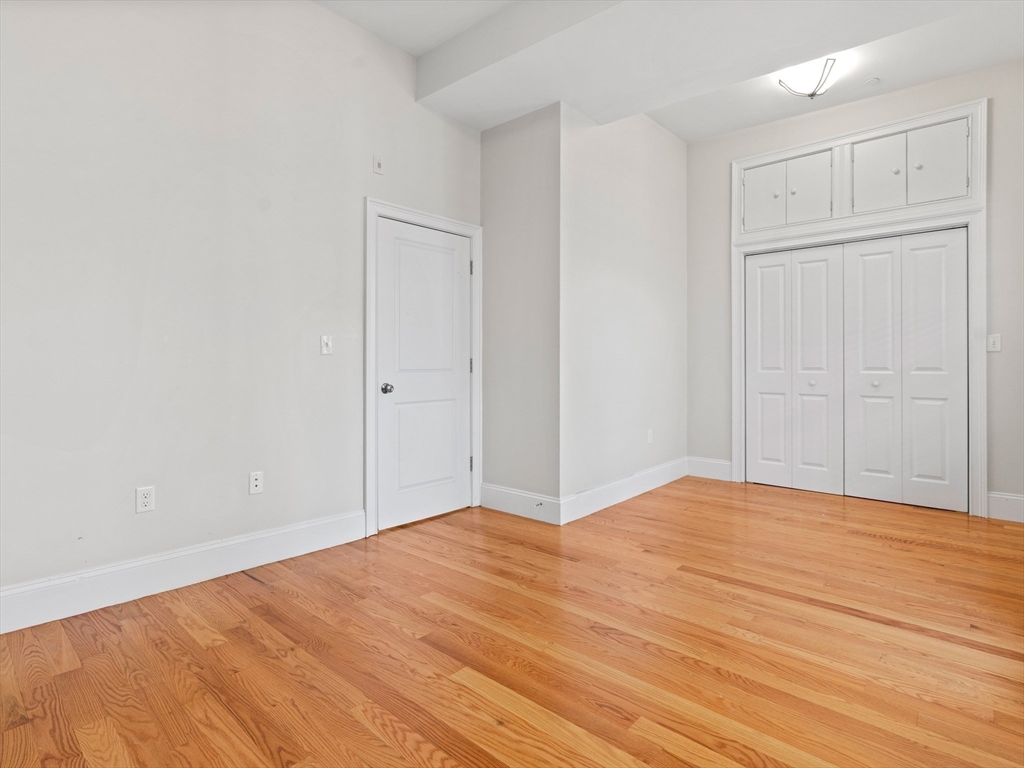 1422 Columbia # 2