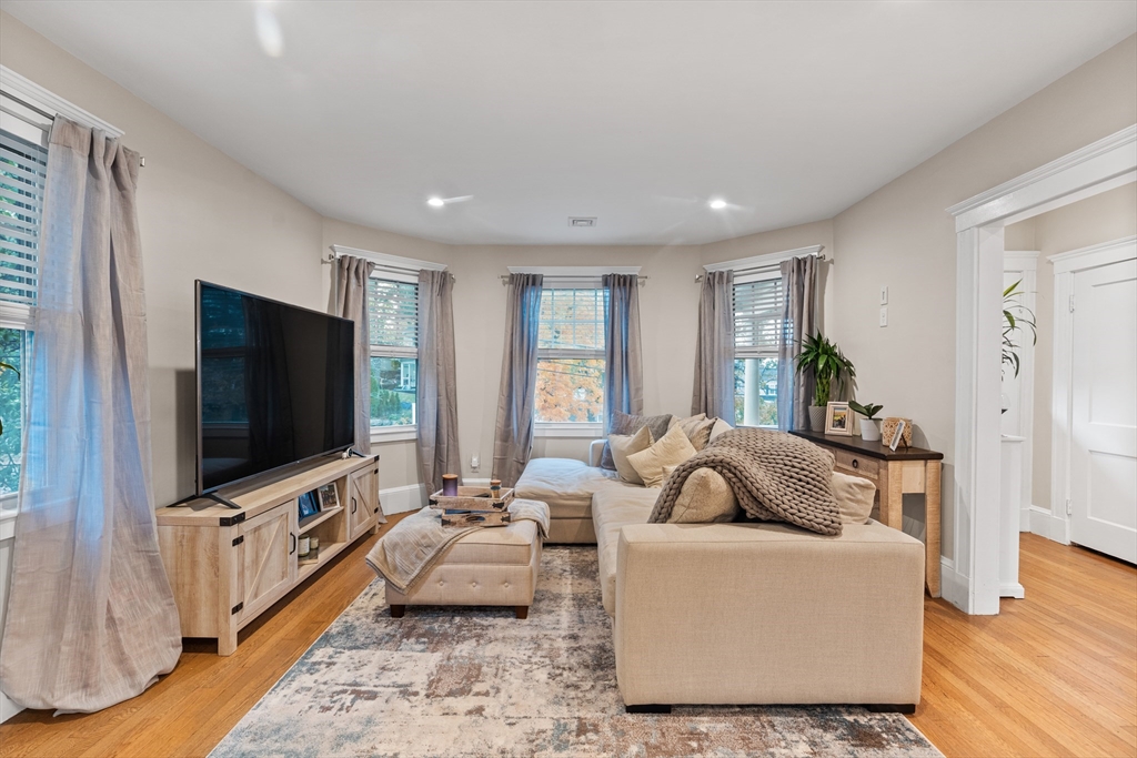 14 Hood St # 2