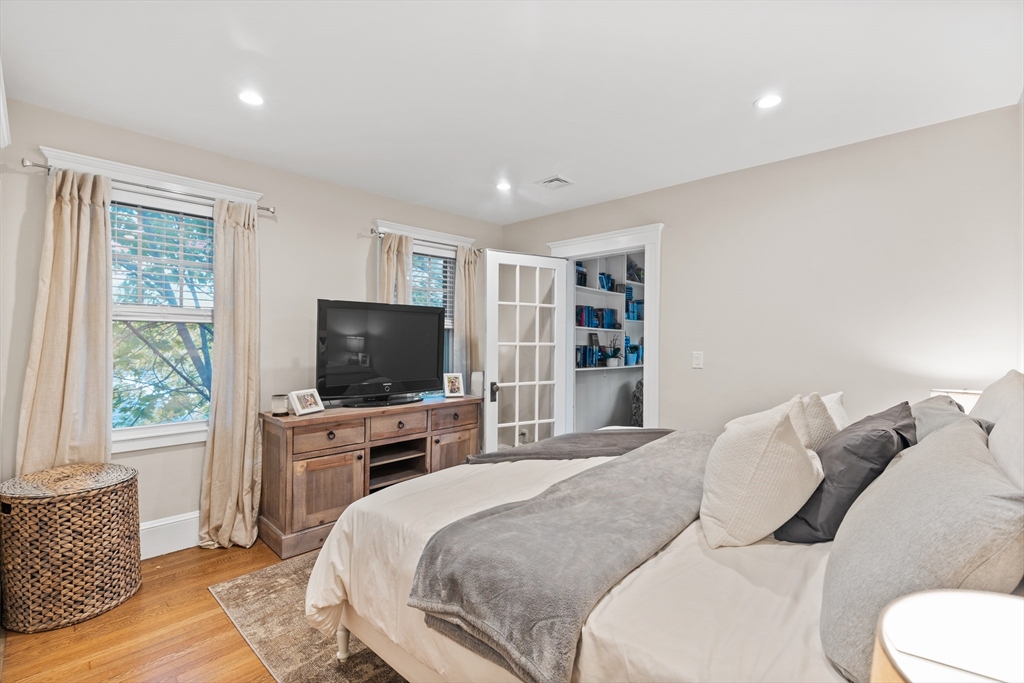 14 Hood St # 2
