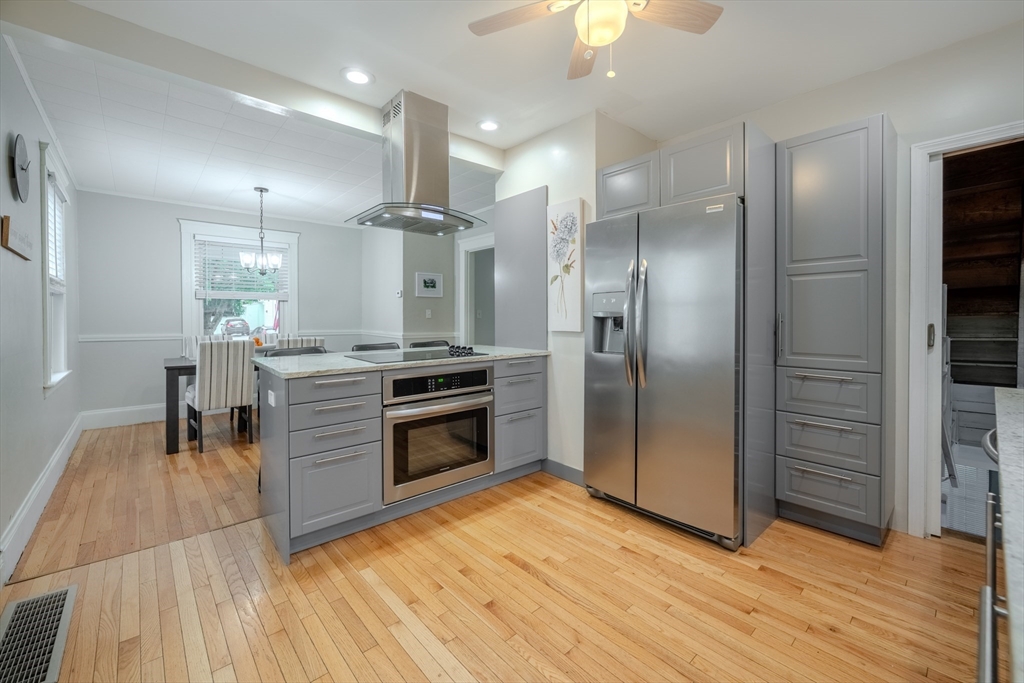 35 Lindenwood Rd