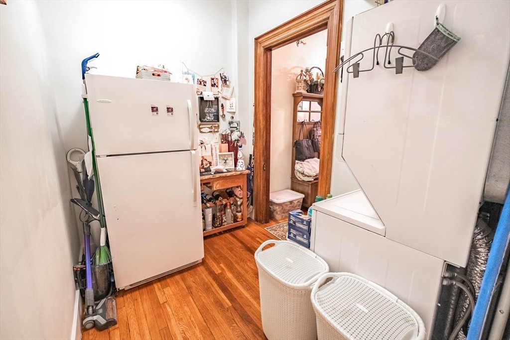 4 Hovey St # 1F