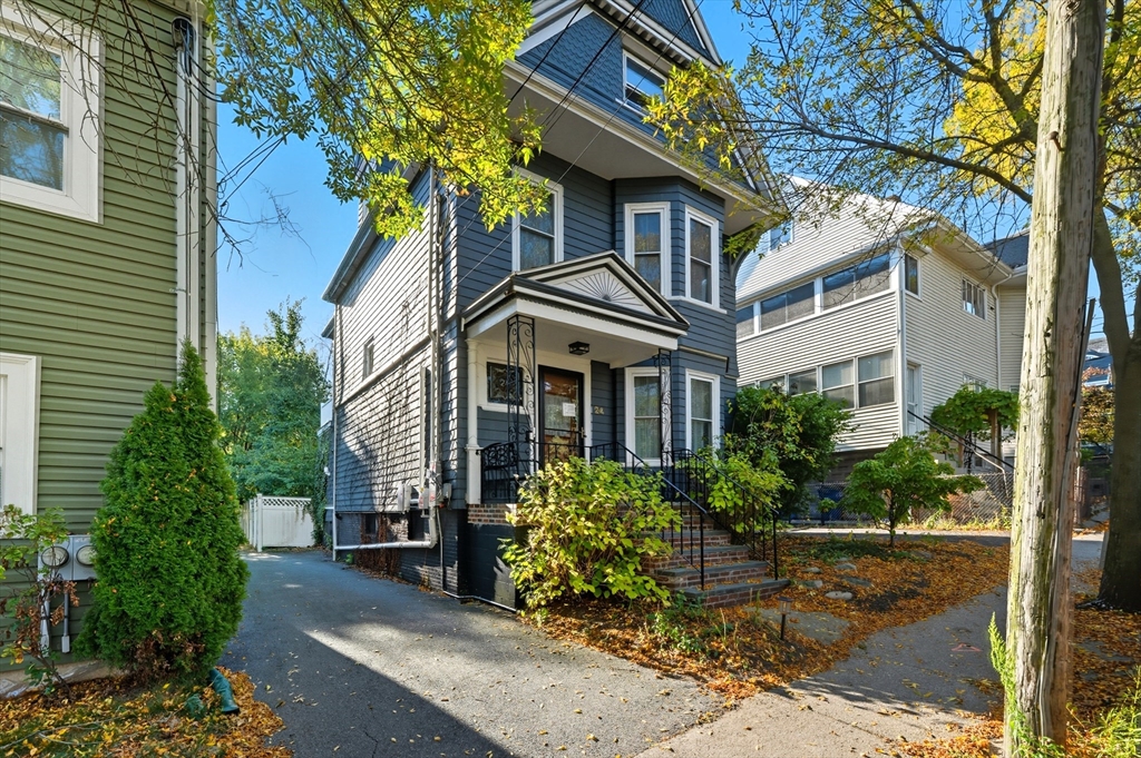 24 Greenville St