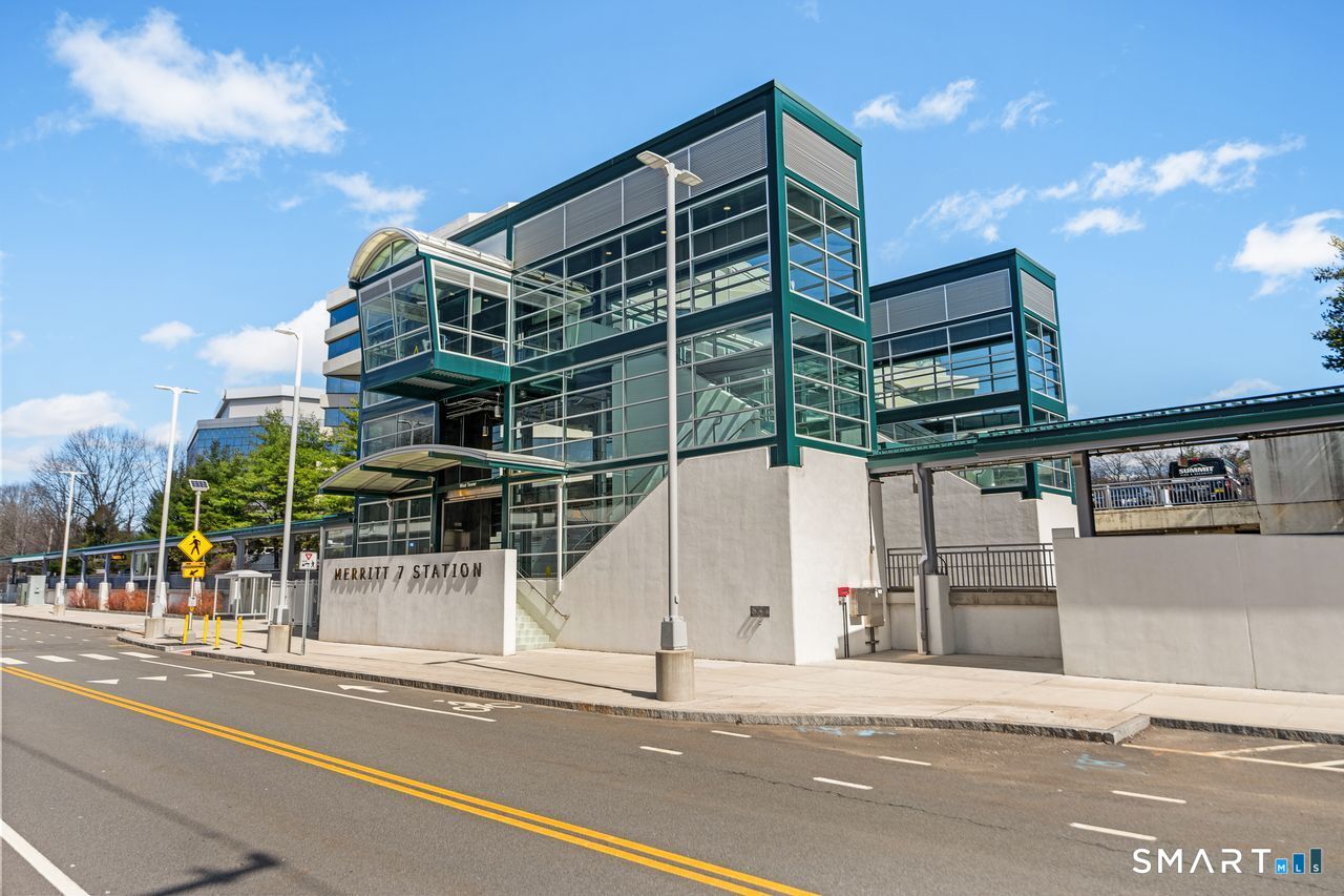 8 Oakwood Avenue APT B13