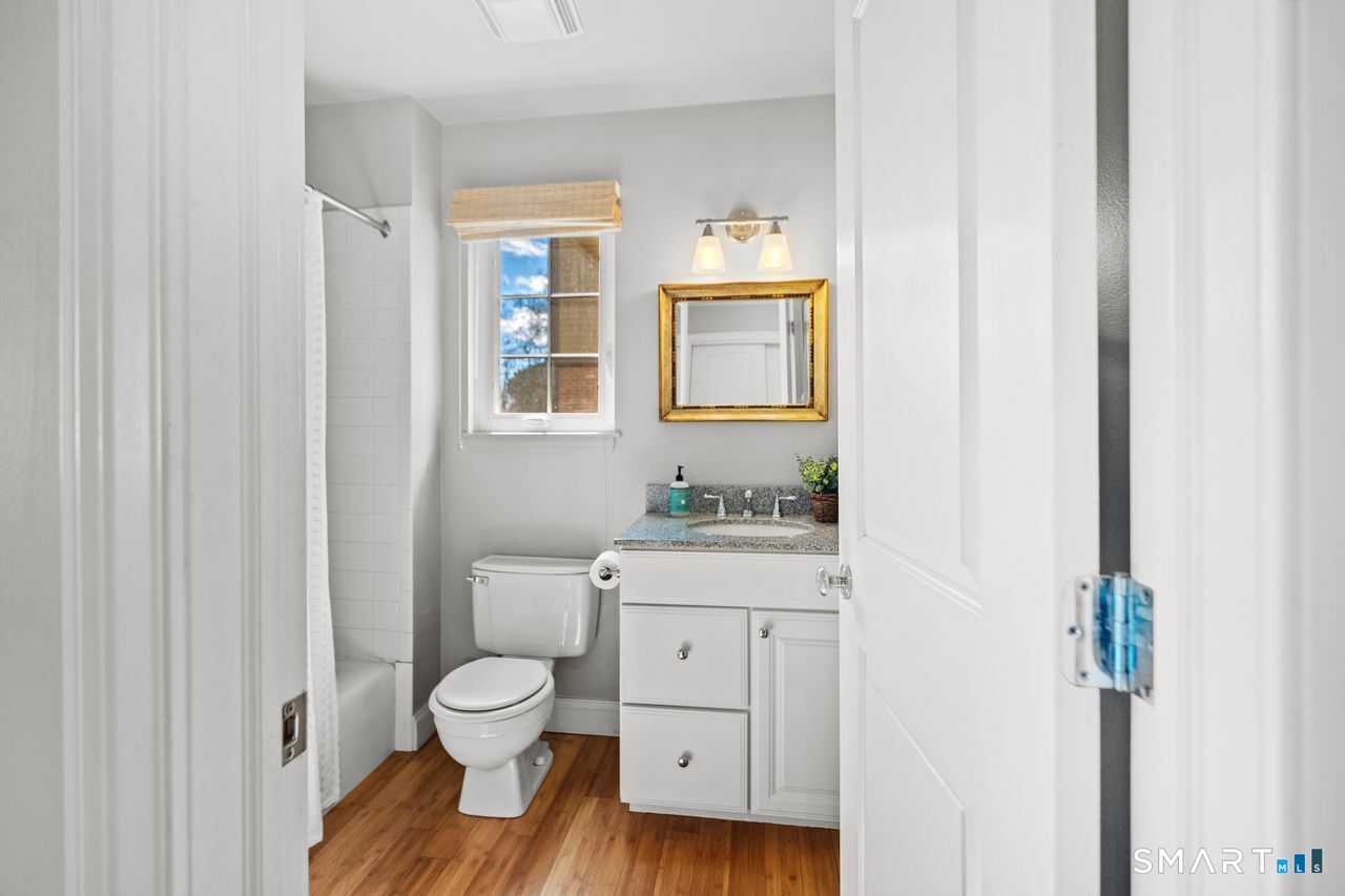 8 Oakwood Avenue APT B13