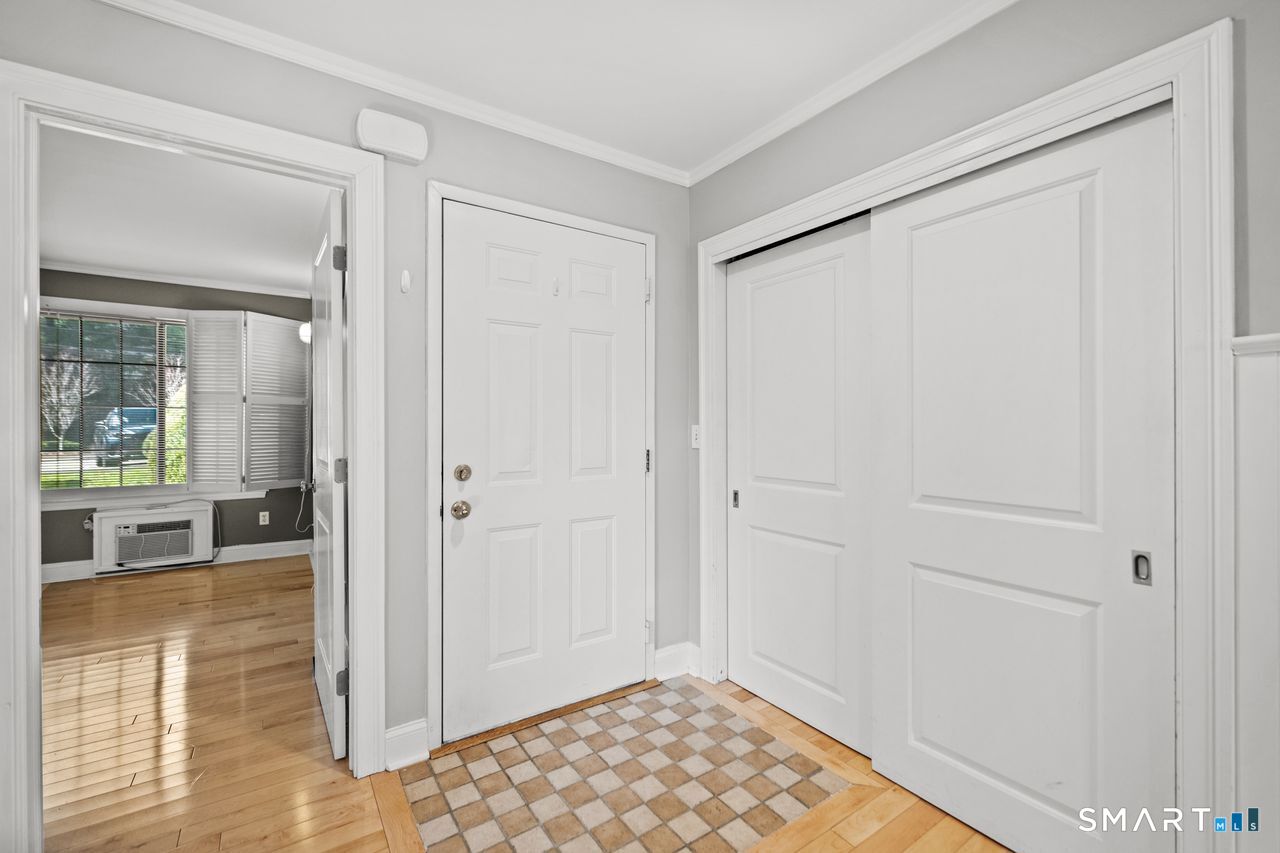 8 Oakwood Avenue APT B13