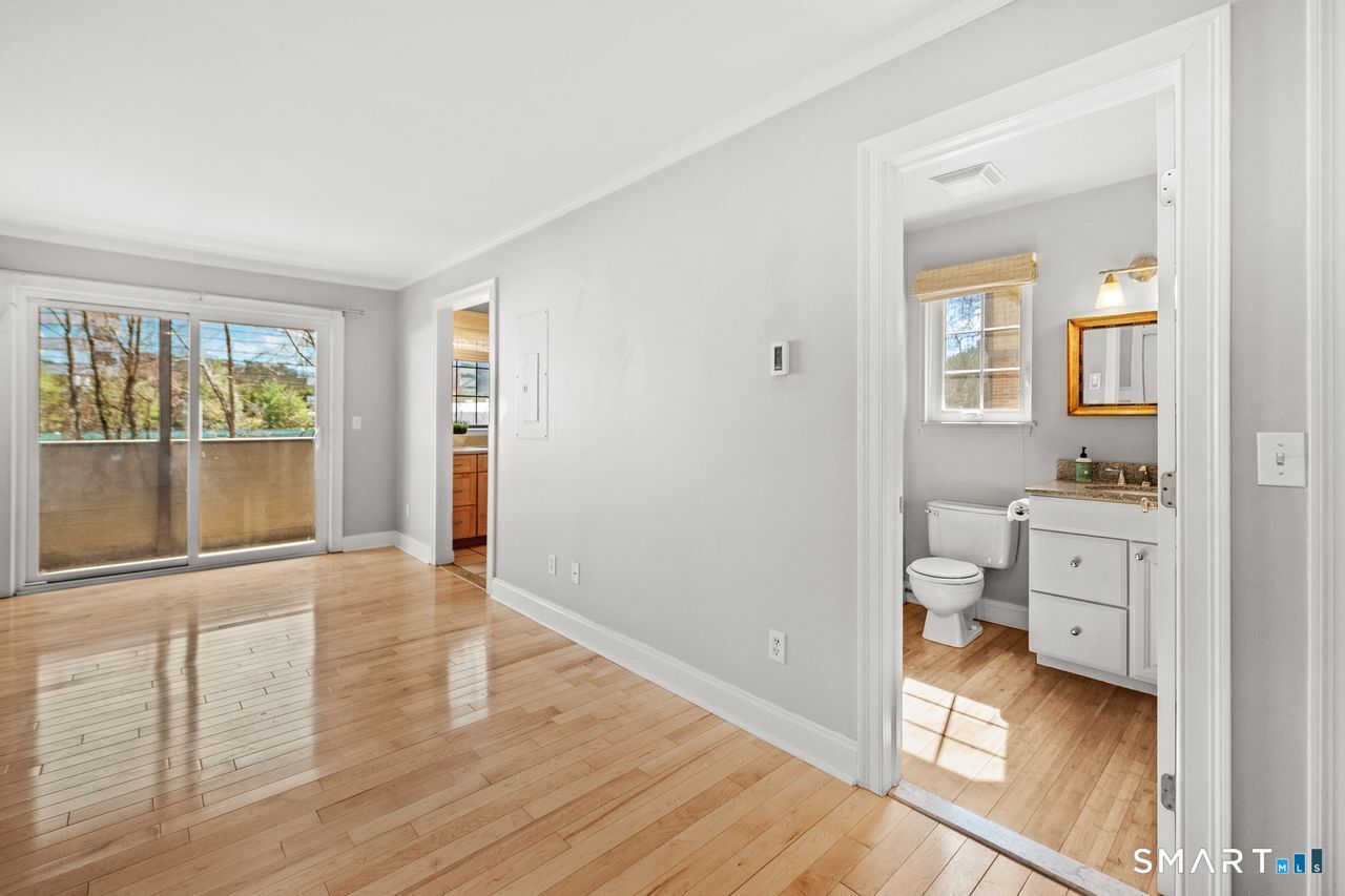 8 Oakwood Avenue APT B13