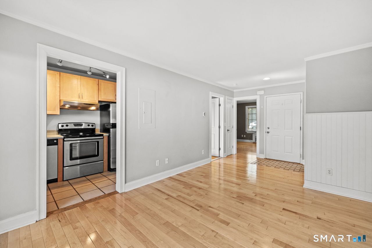 8 Oakwood Avenue APT B13