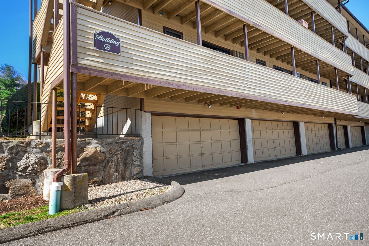 8 Oakwood Avenue APT B13