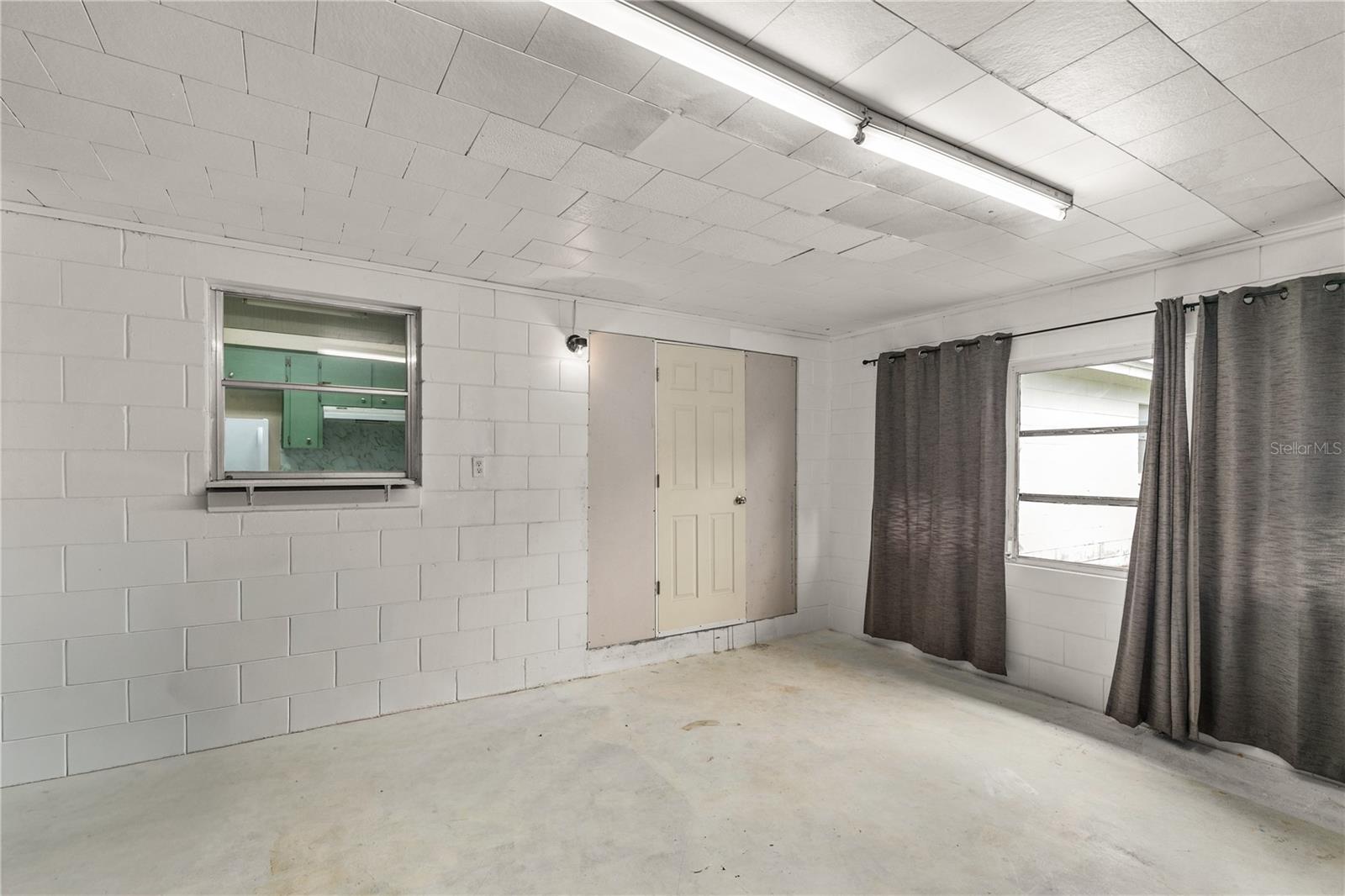 1330 PALM DR