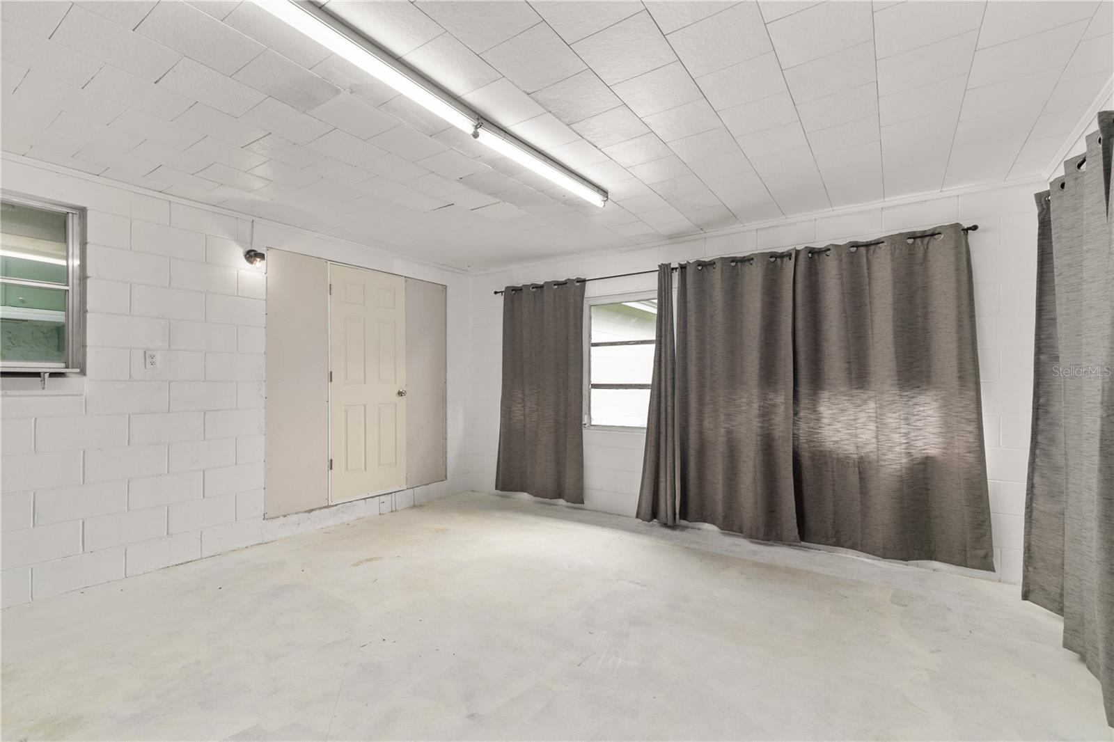 1330 PALM DR