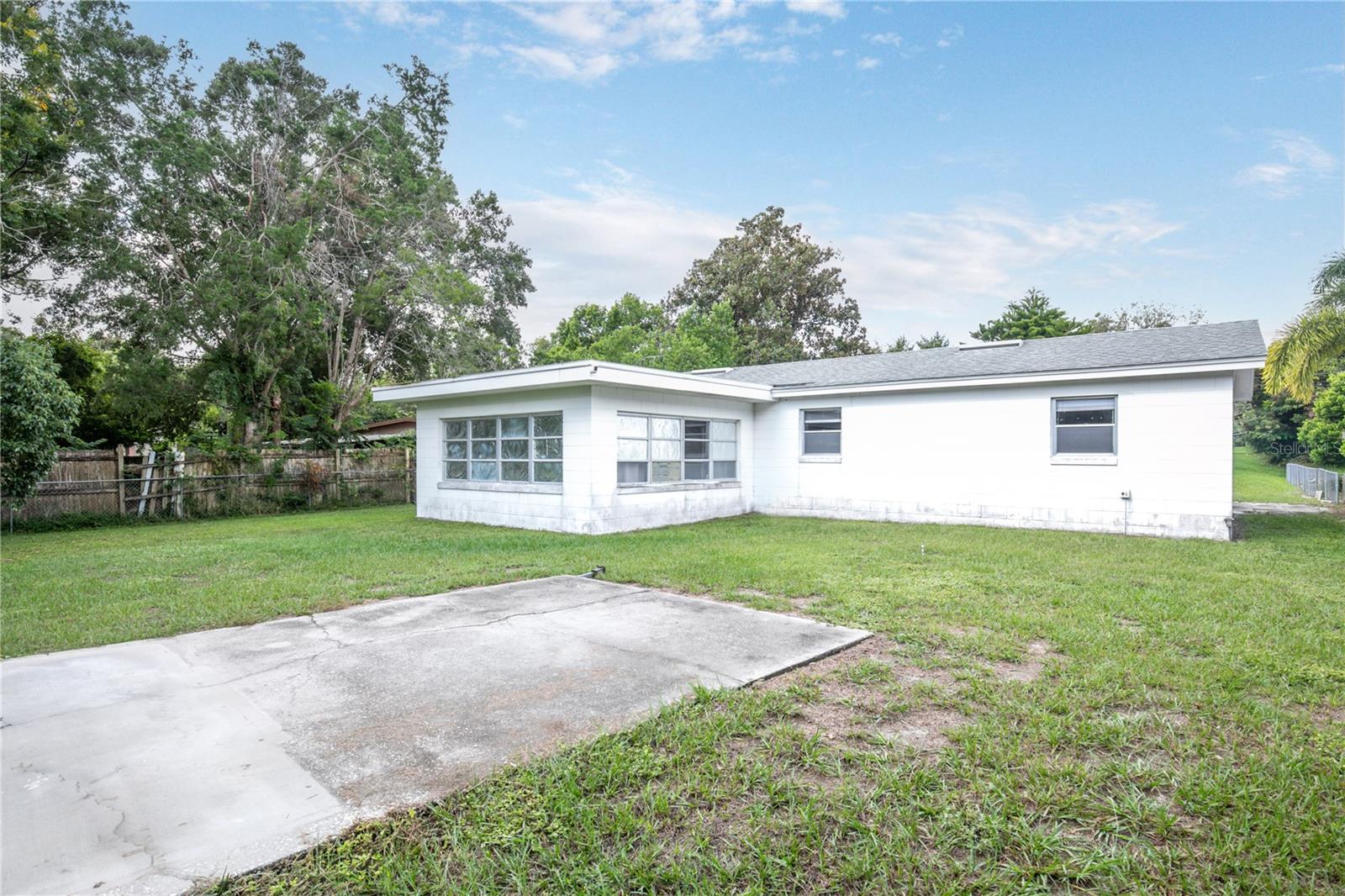1330 PALM DR