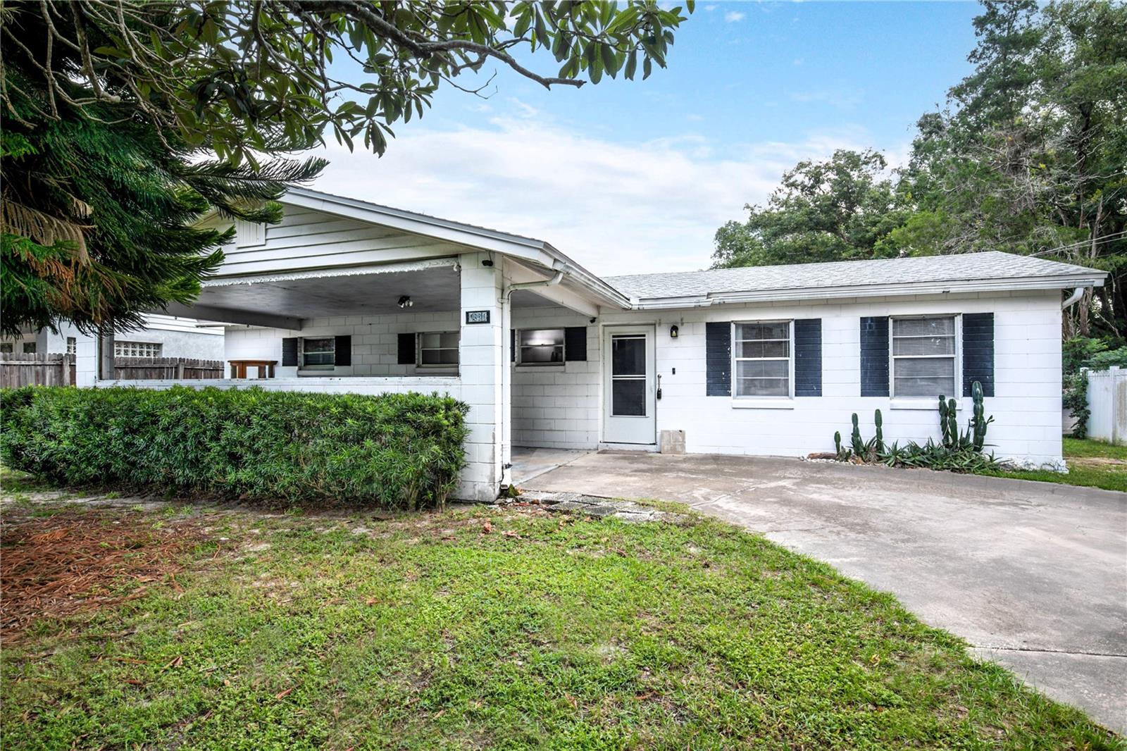 1330 PALM DR