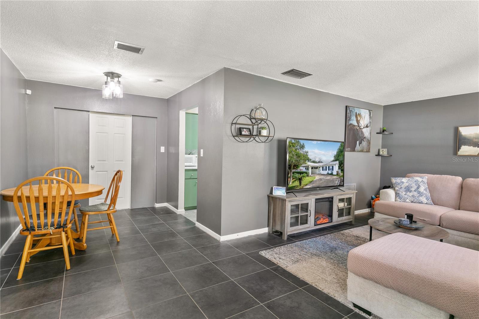 1330 PALM DR