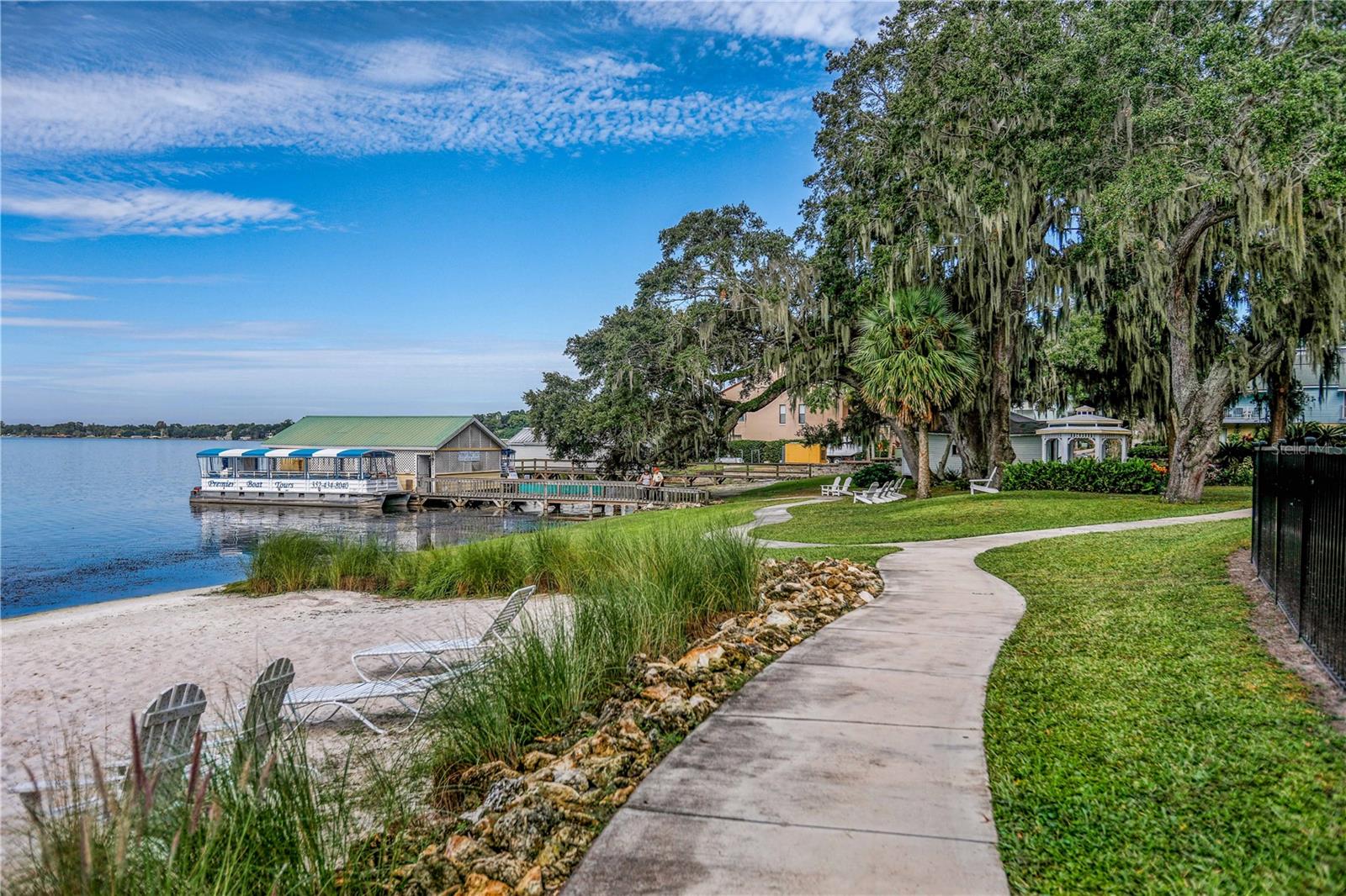 1330 PALM DR