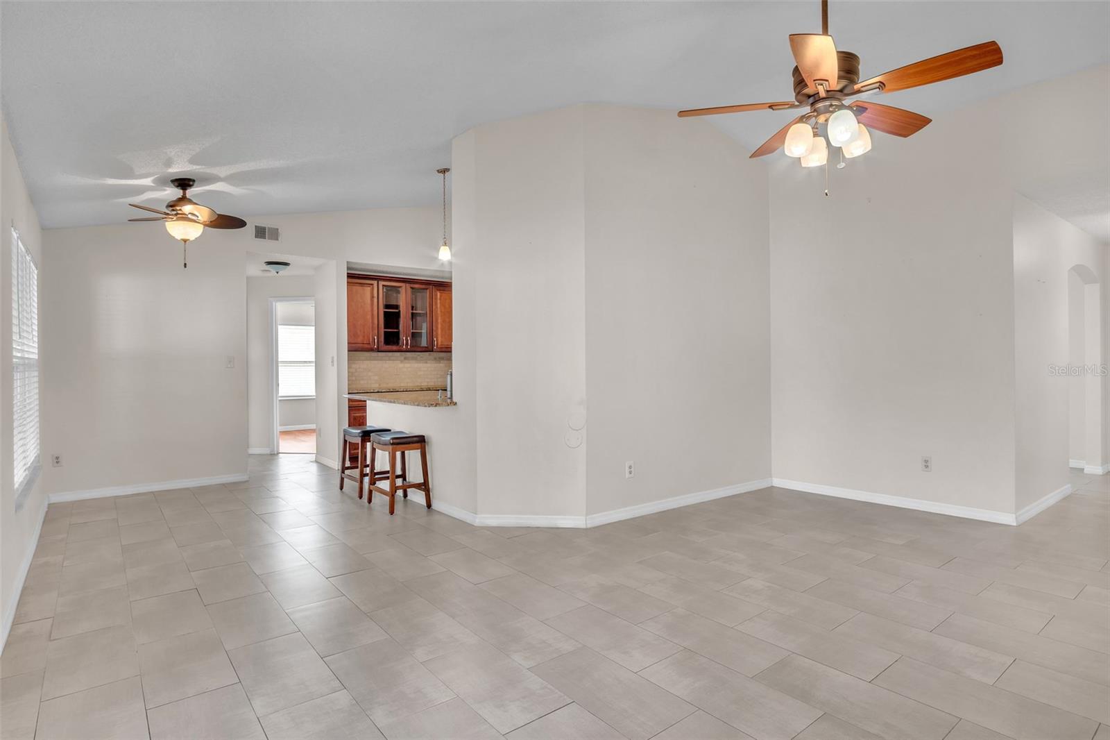 2200 BAY LEAF DR