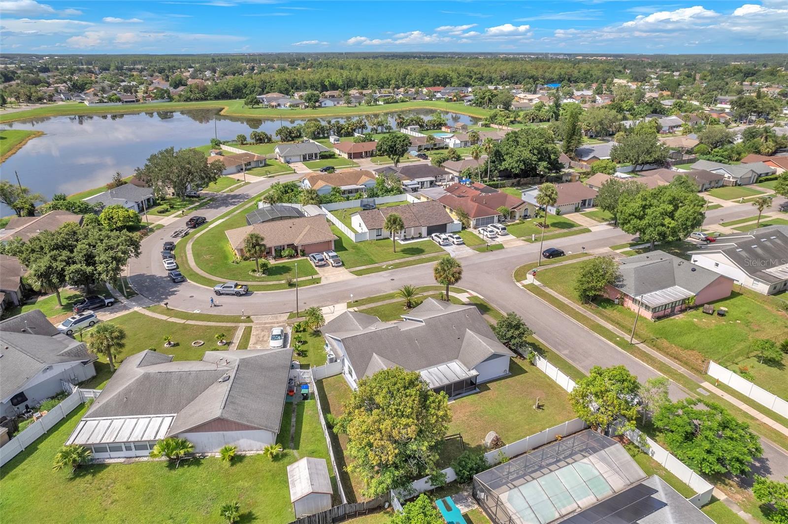 2200 BAY LEAF DR