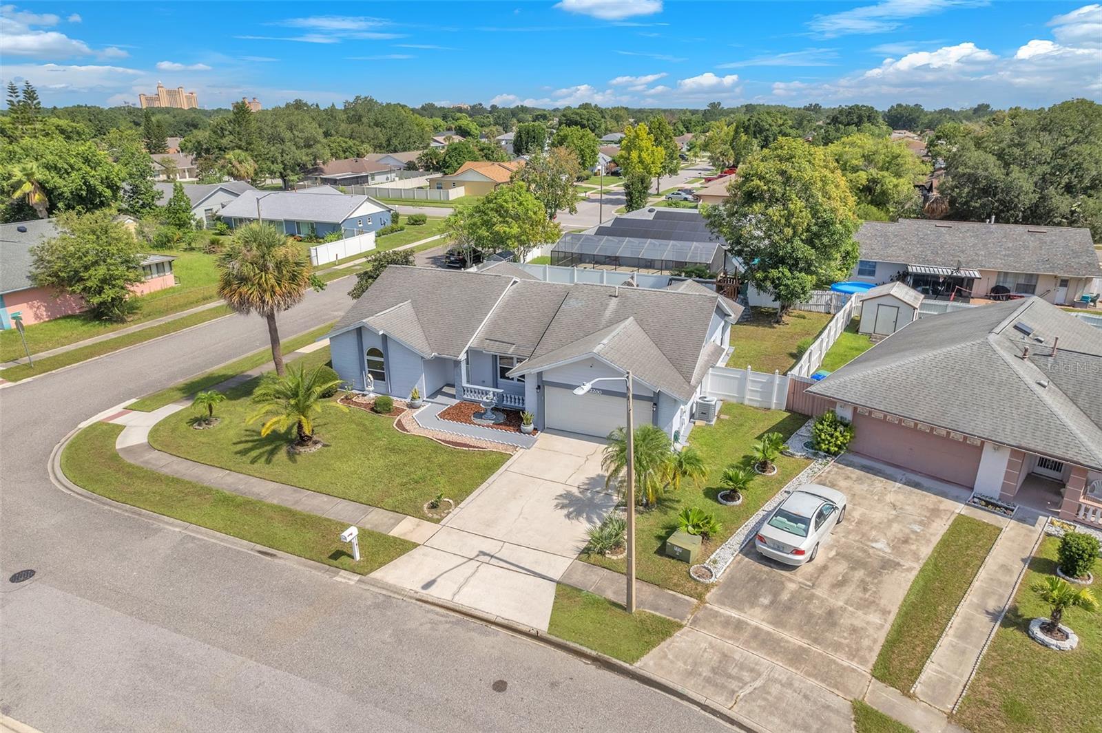 2200 BAY LEAF DR
