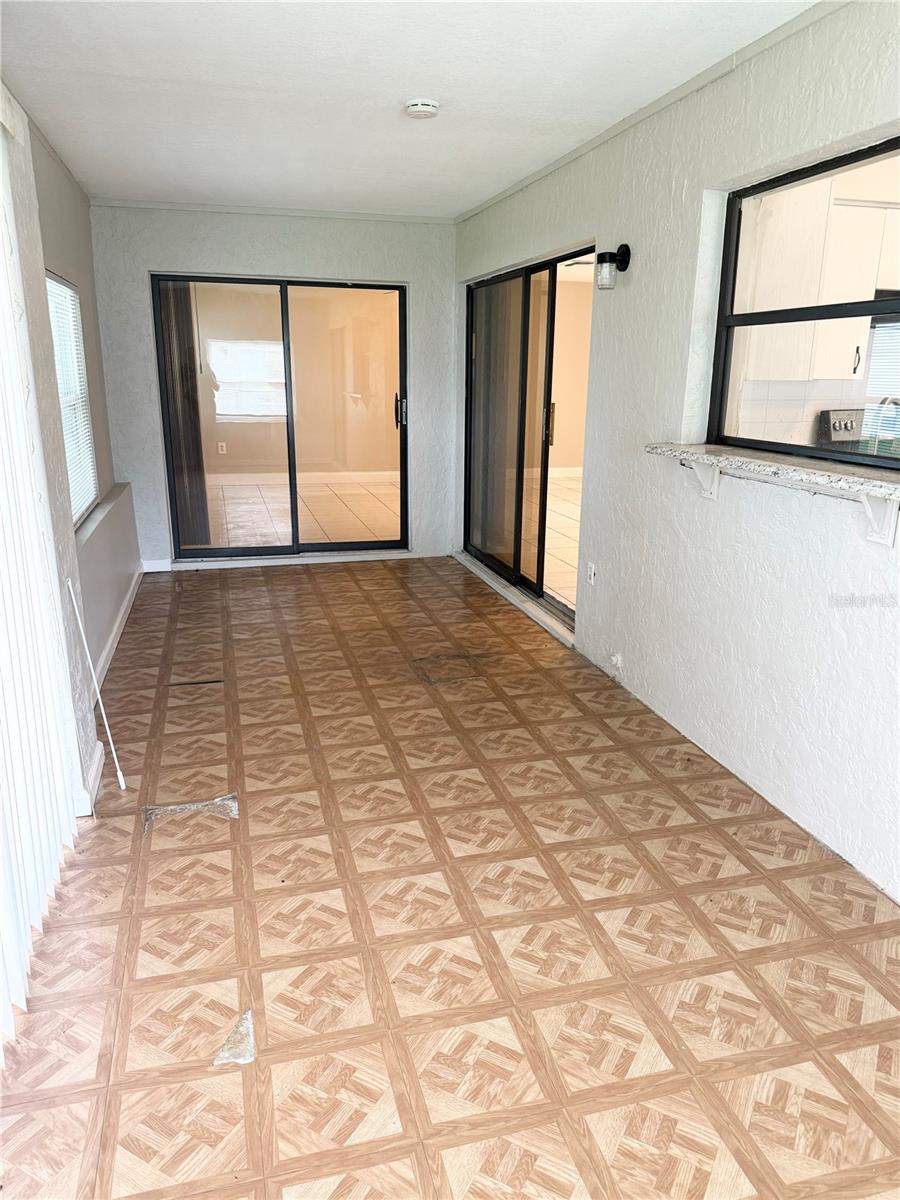 307 COLONADE CT