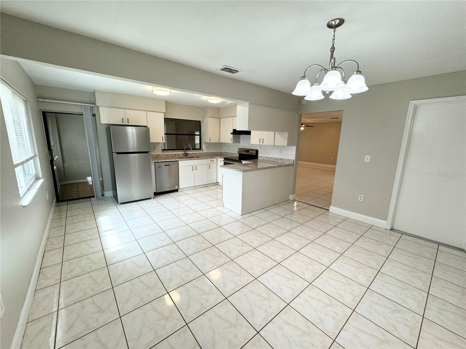 307 COLONADE CT