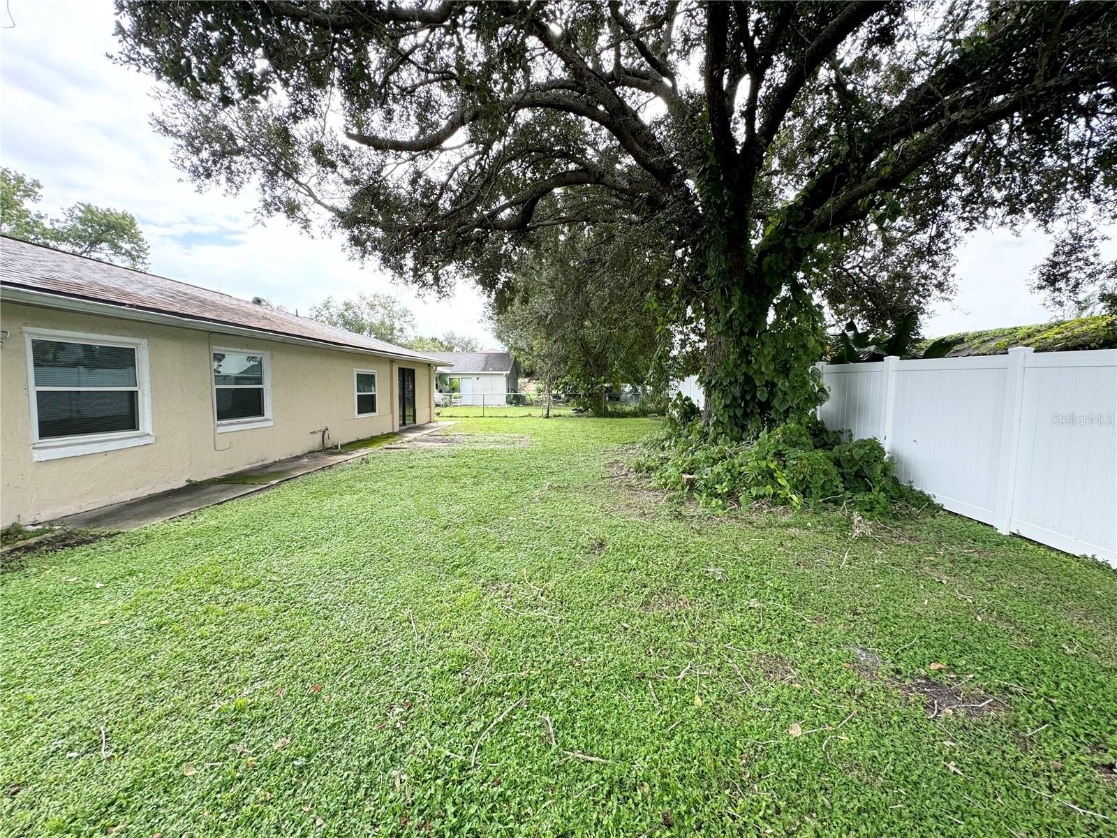 307 COLONADE CT